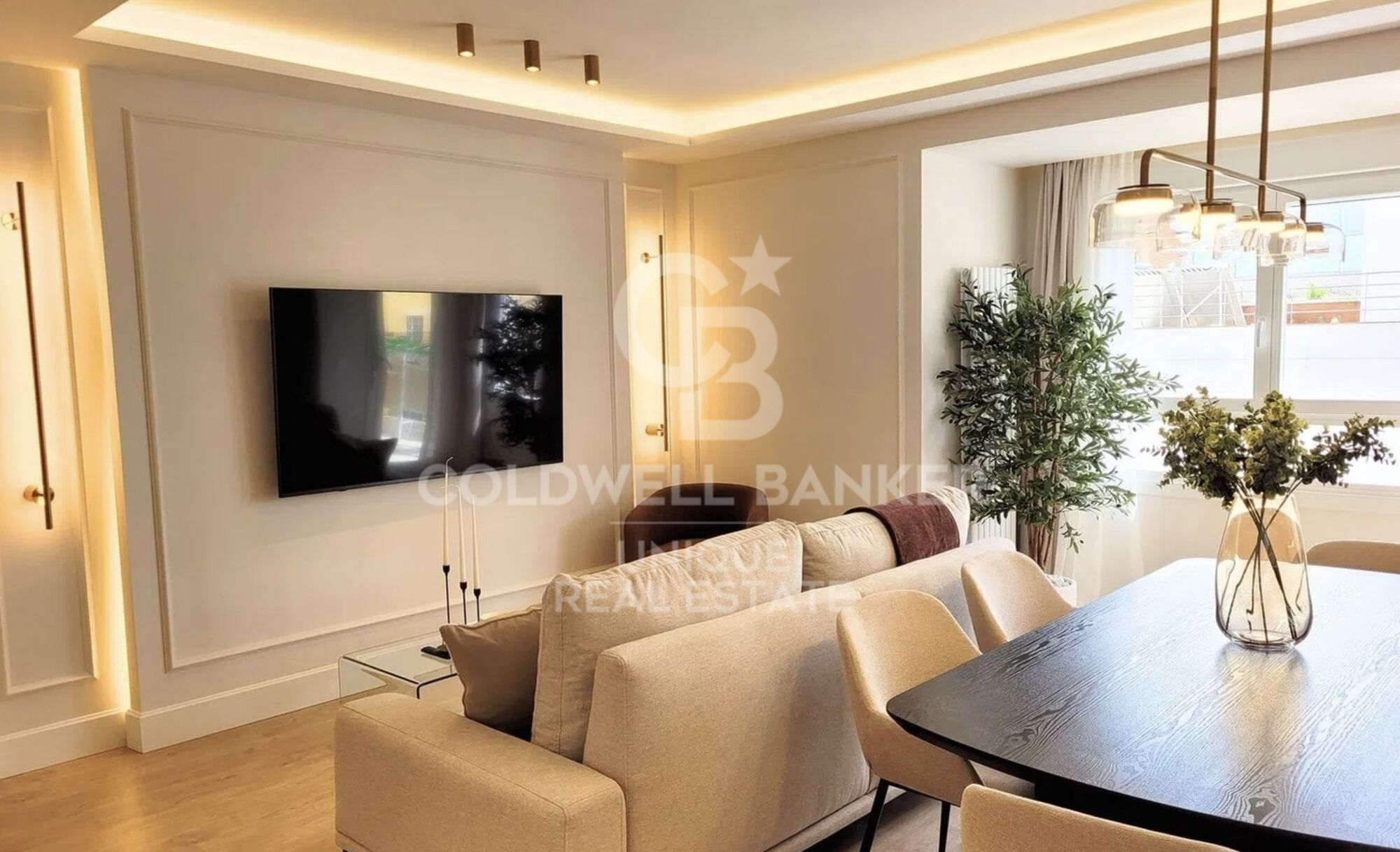 Renovated exterior apartment with terrace and garage in Goya, Madrid