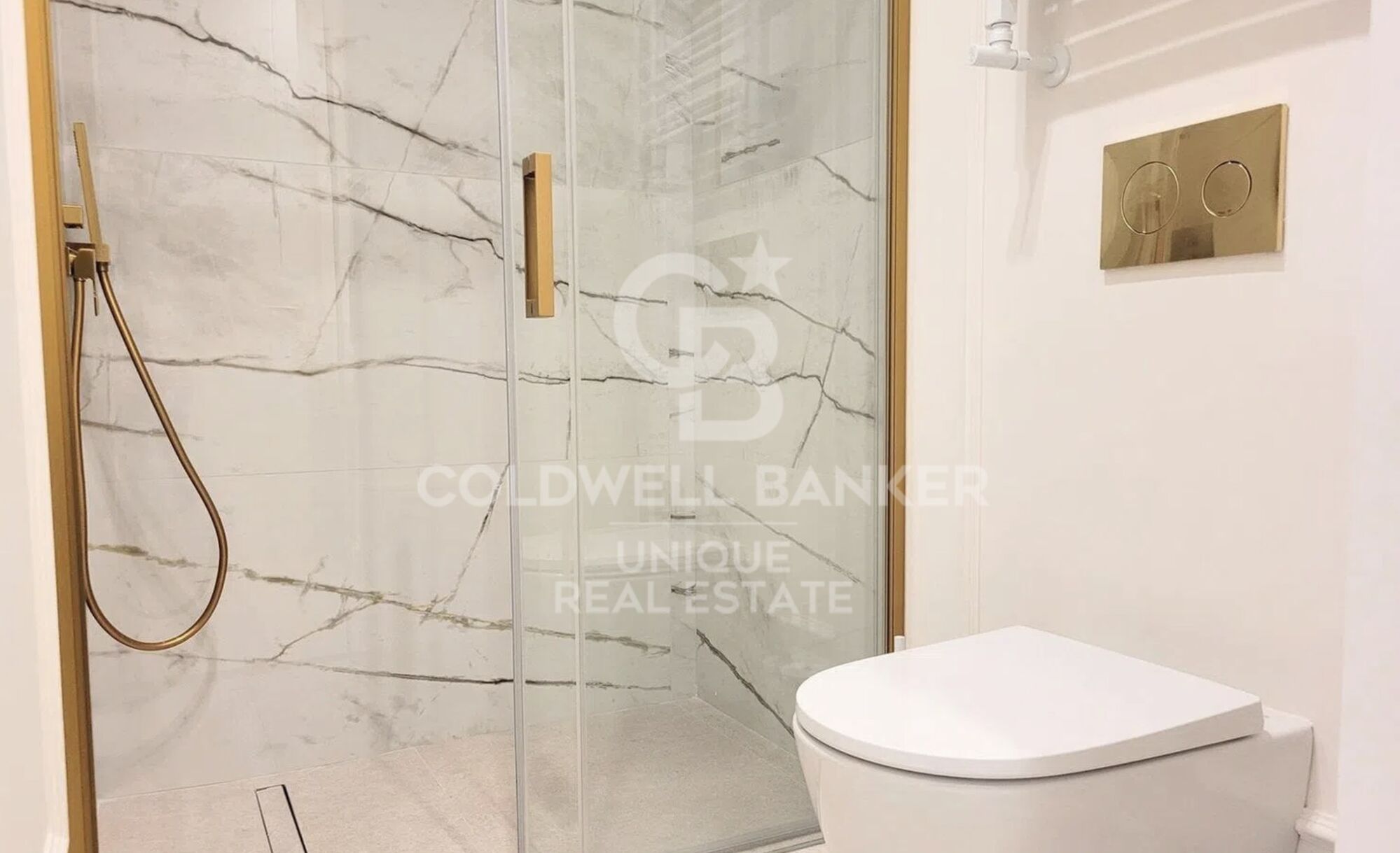 Renovated exterior apartment with terrace and garage in Goya, Madrid