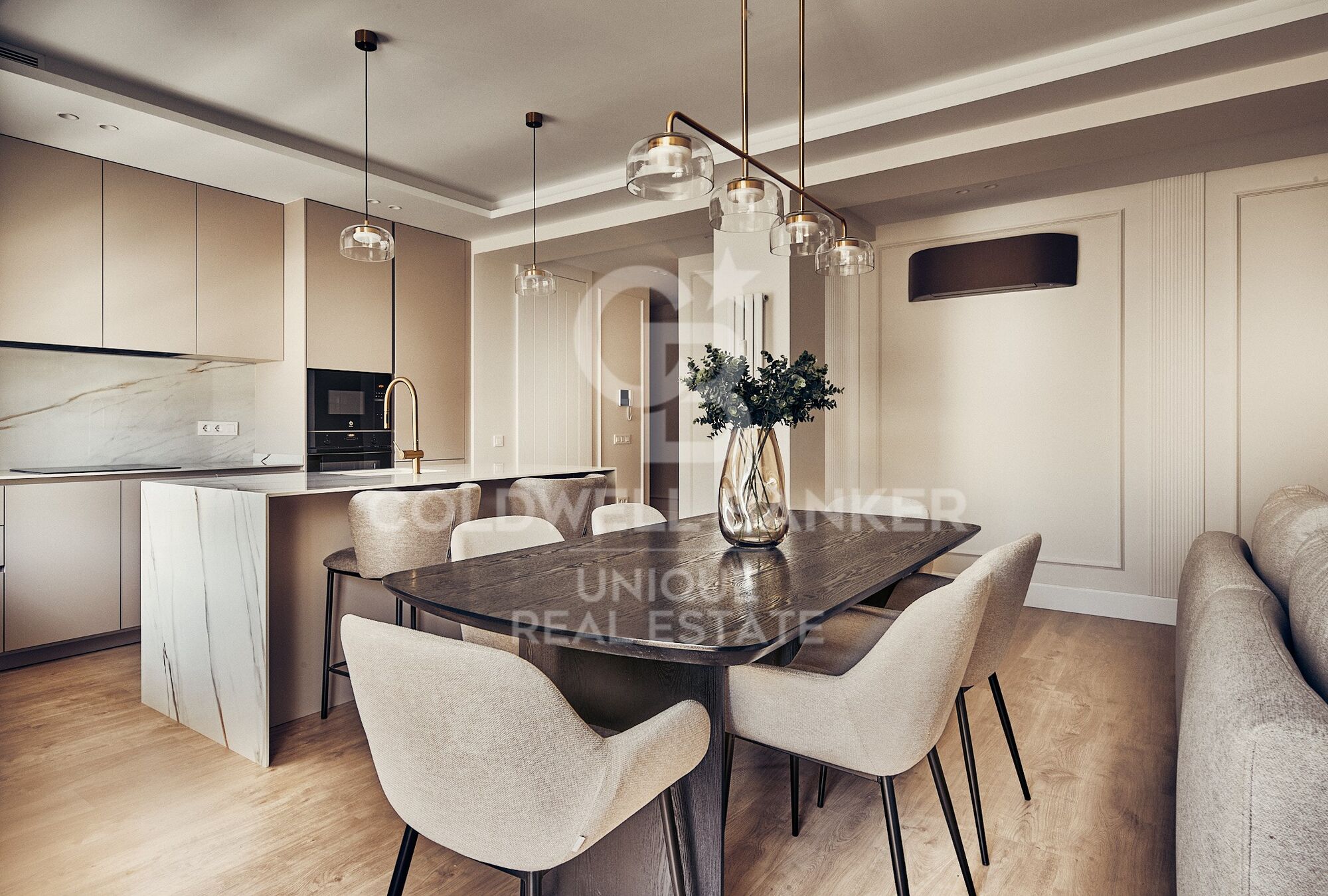 Renovated exterior apartment with terrace and garage in Goya, Madrid