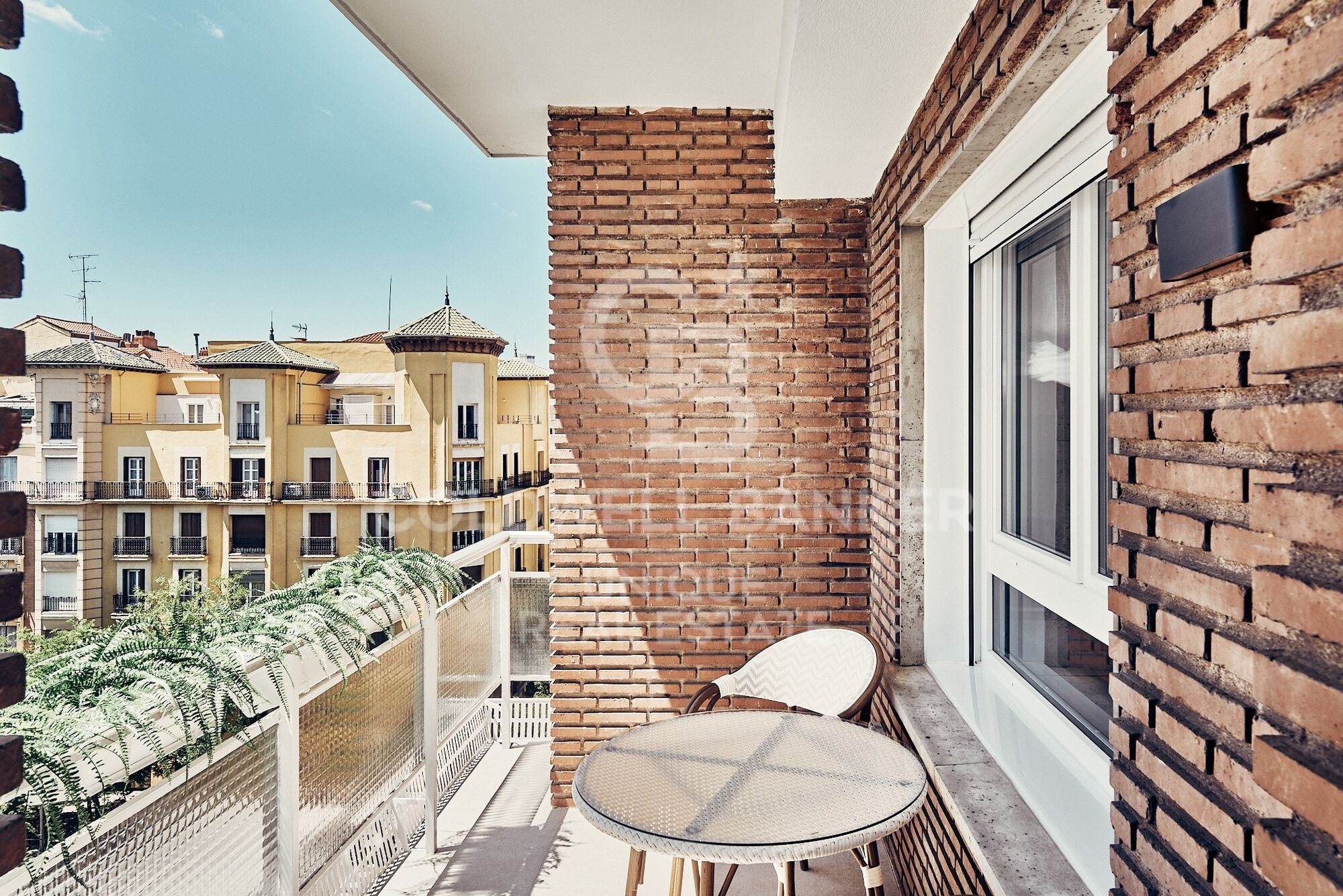Renovated exterior apartment with terrace and garage in Goya, Madrid