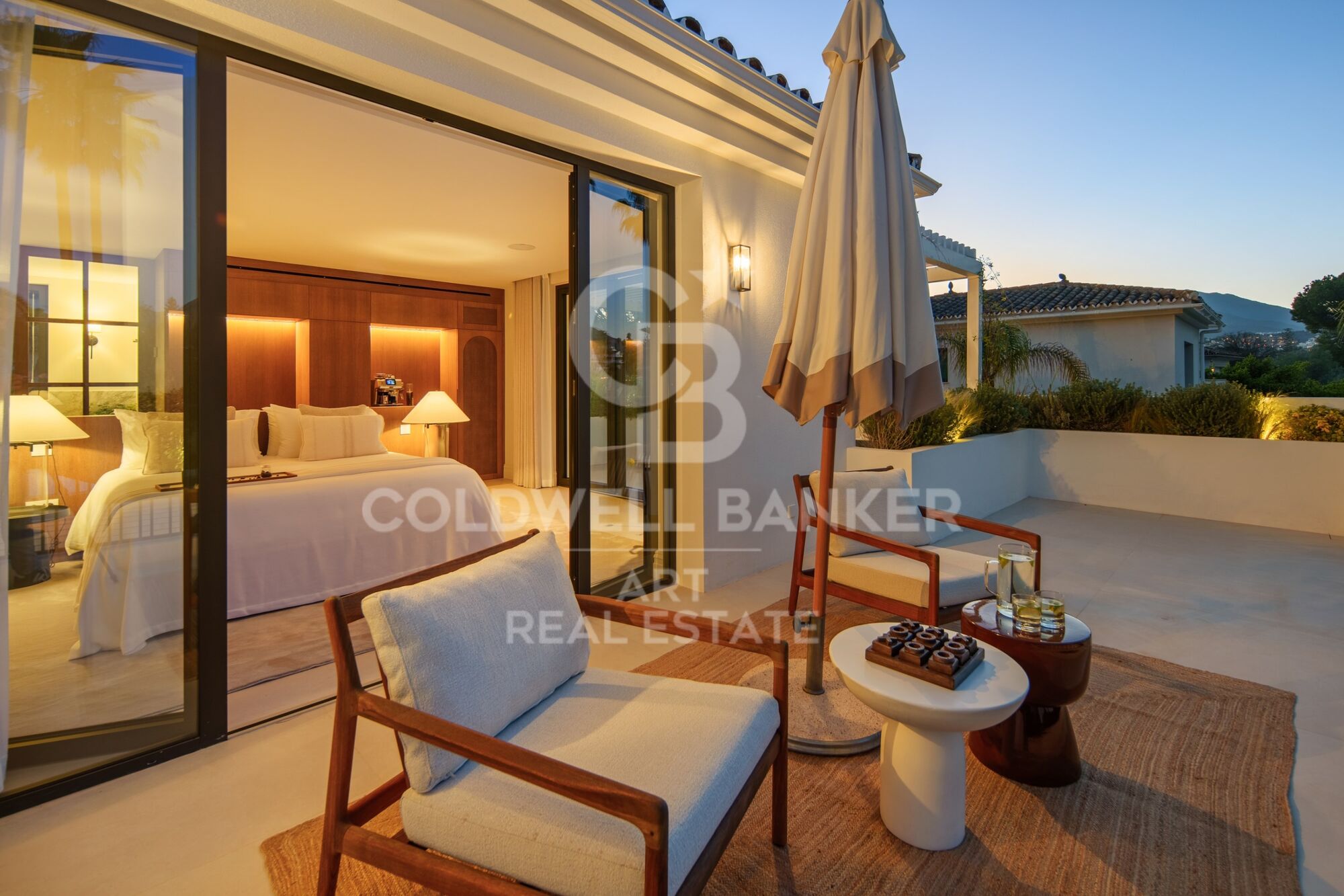 Villa contemporánea en primera línea de Golf en Nueva Andalucía