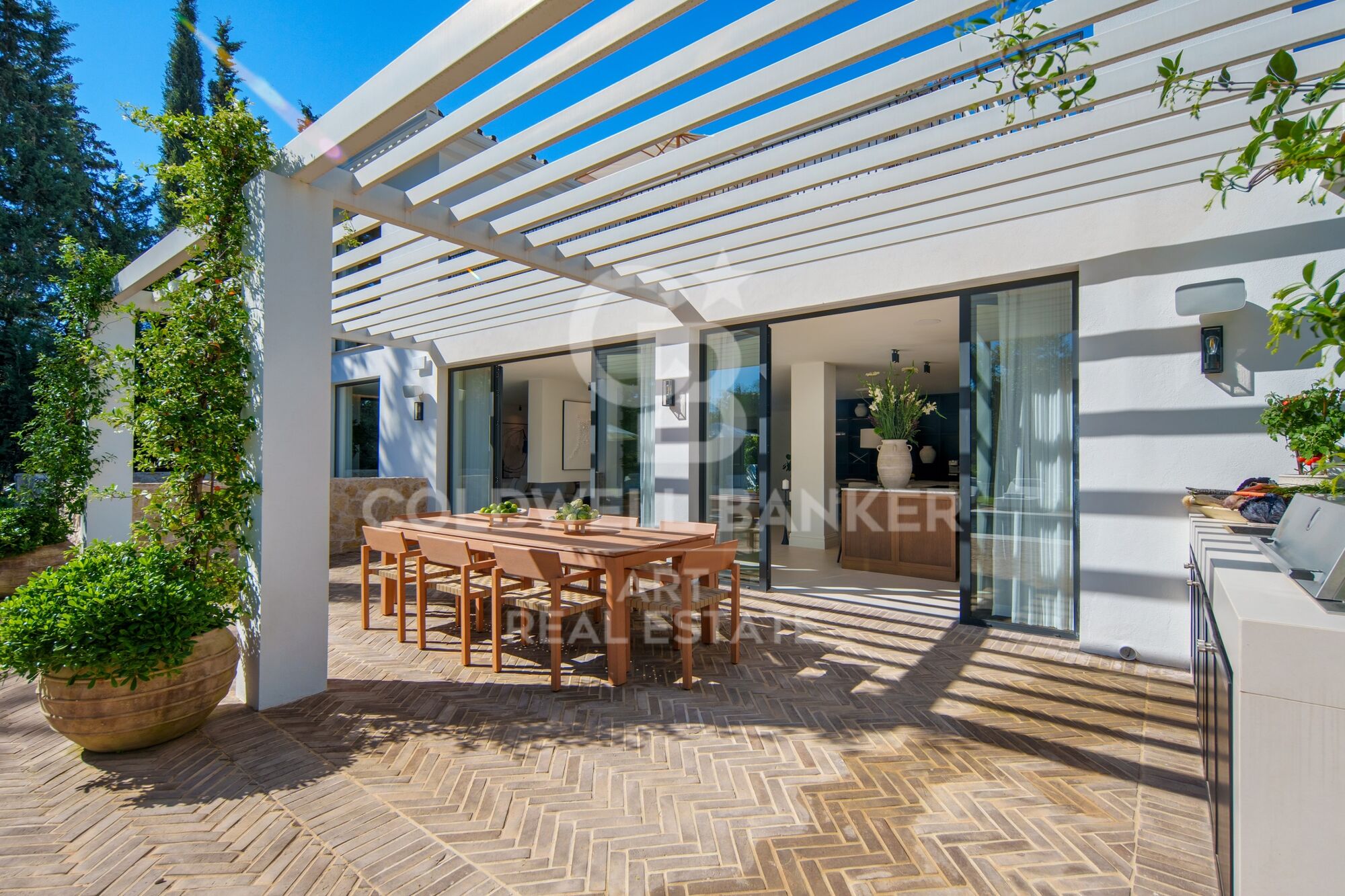 Villa contemporánea en primera línea de Golf en Nueva Andalucía