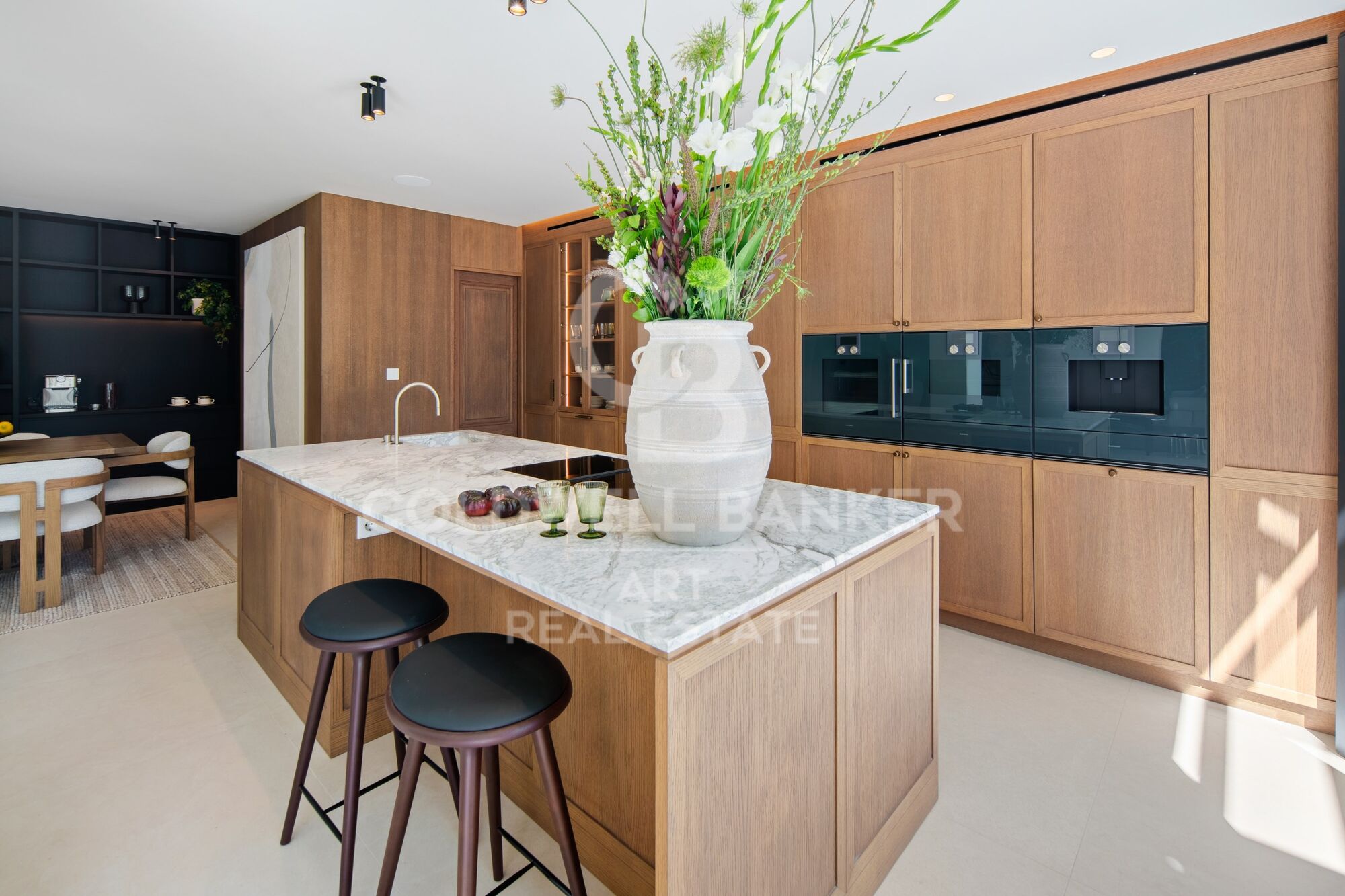 Villa contemporaine en première ligne de golf à Nueva Andalucía.