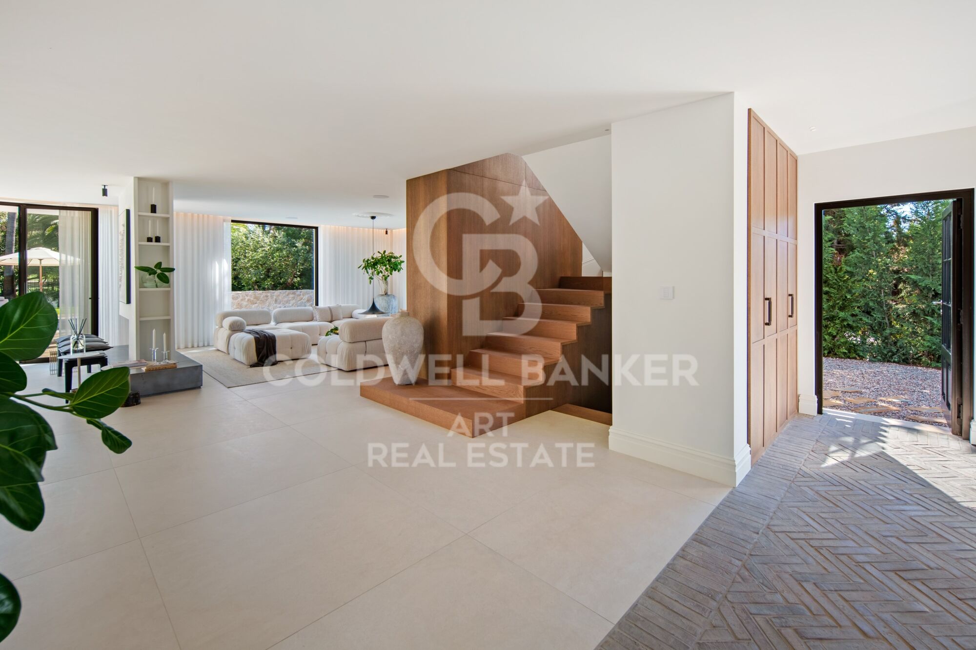 Villa contemporánea en primera línea de Golf en Nueva Andalucía