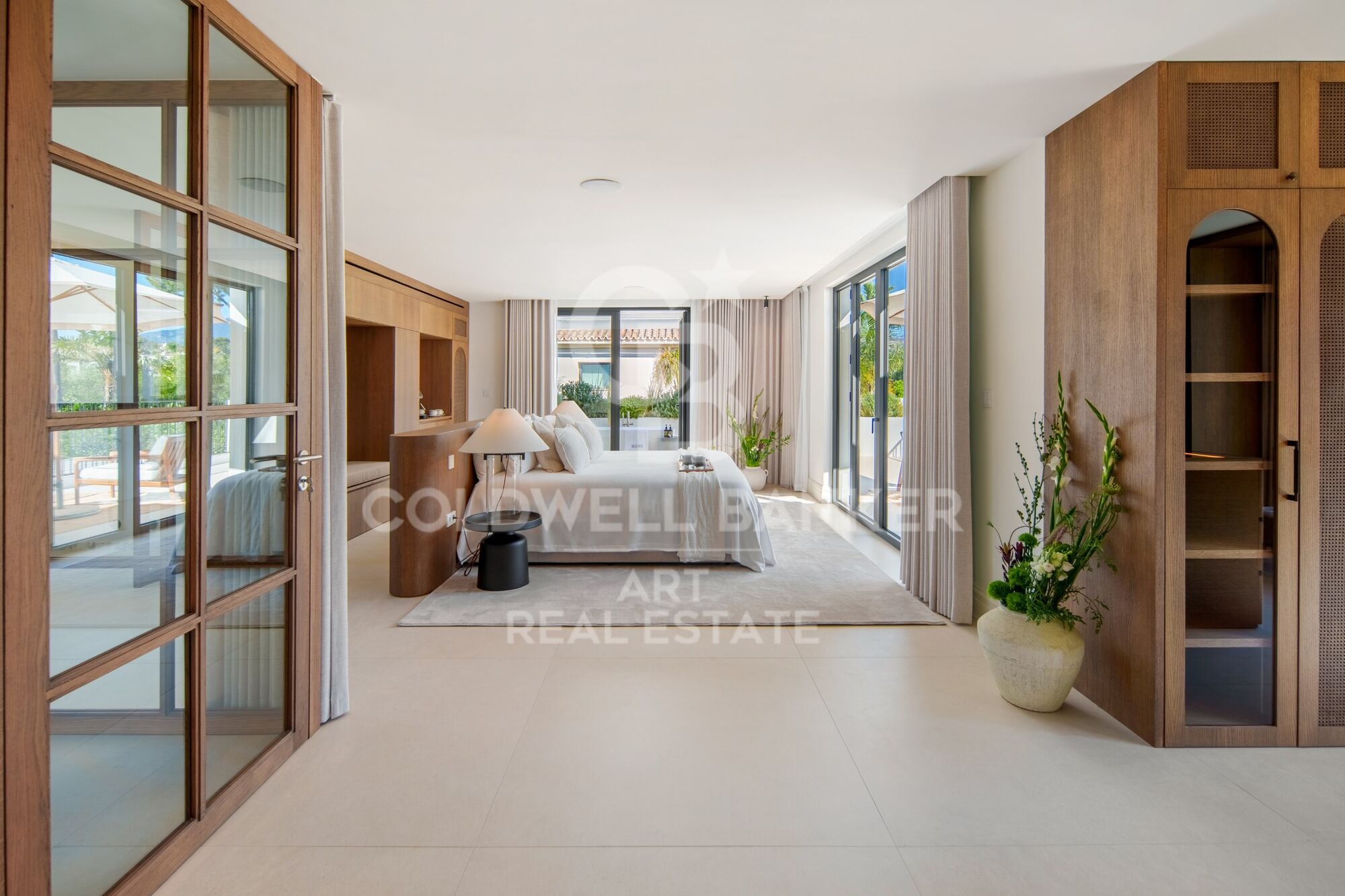 Villa contemporánea en primera línea de Golf en Nueva Andalucía