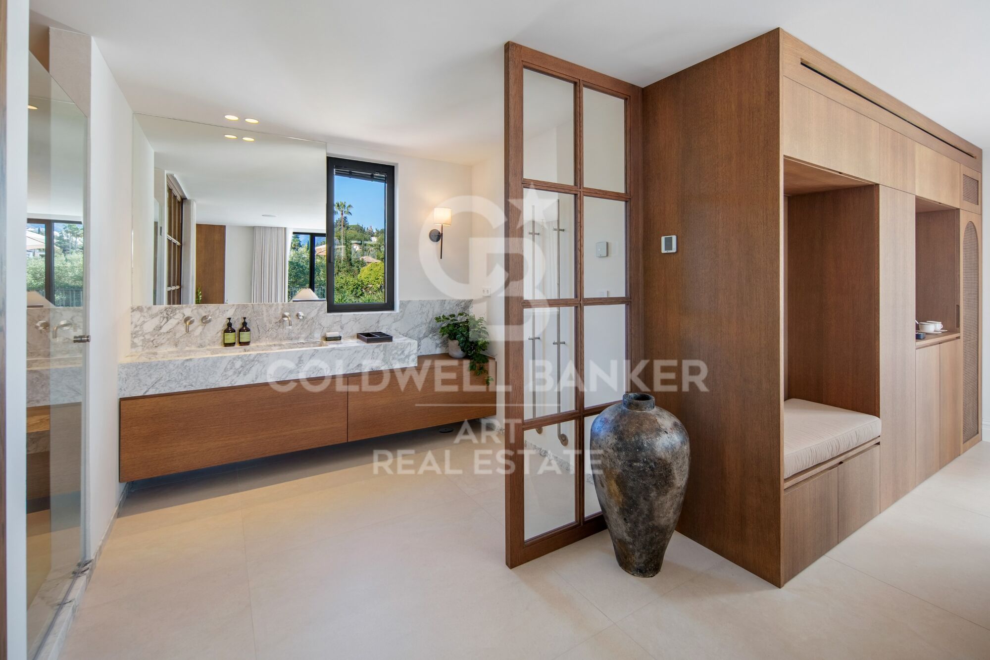Villa contemporánea en primera línea de Golf en Nueva Andalucía