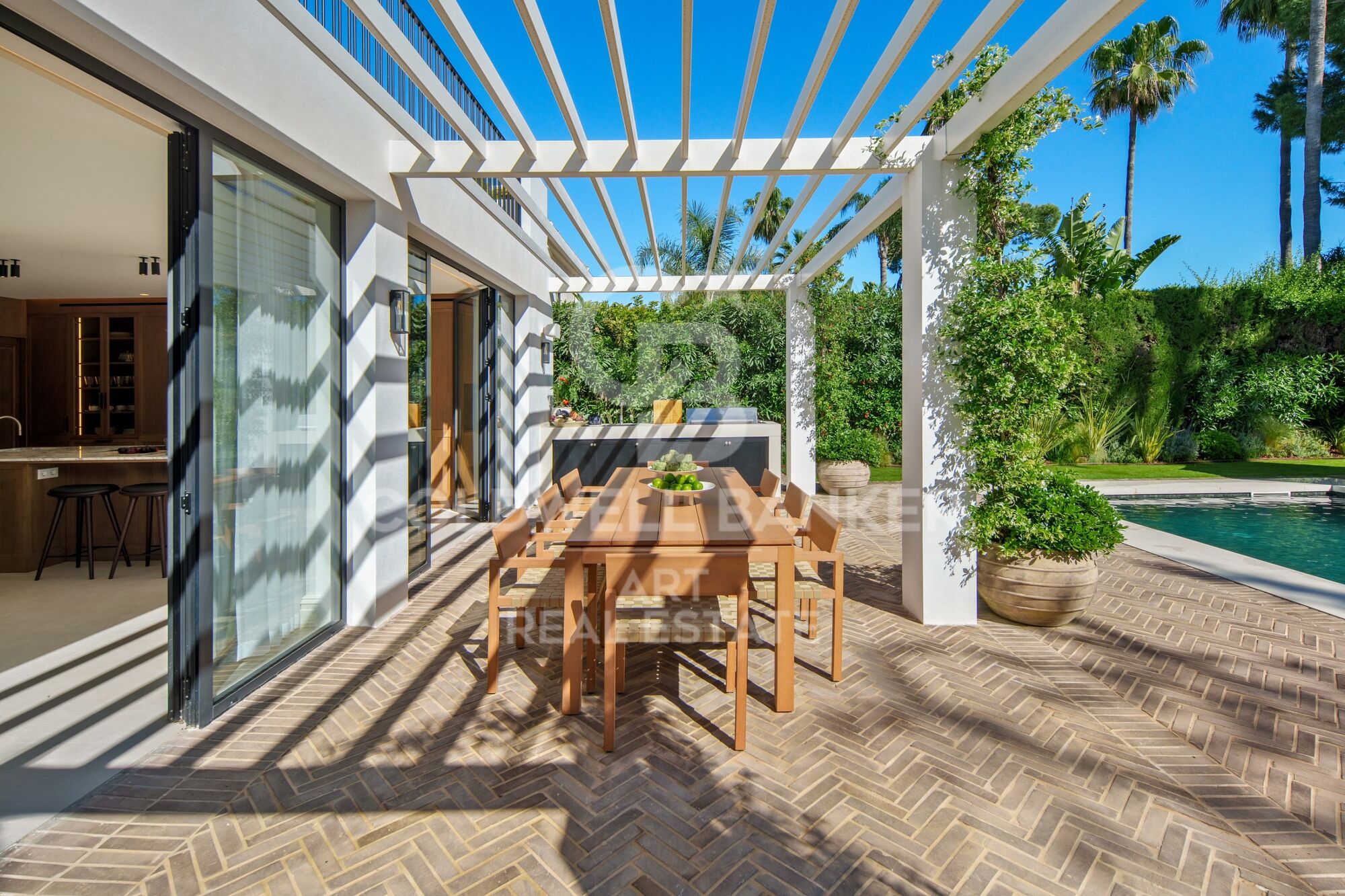 Villa contemporánea en primera línea de Golf en Nueva Andalucía