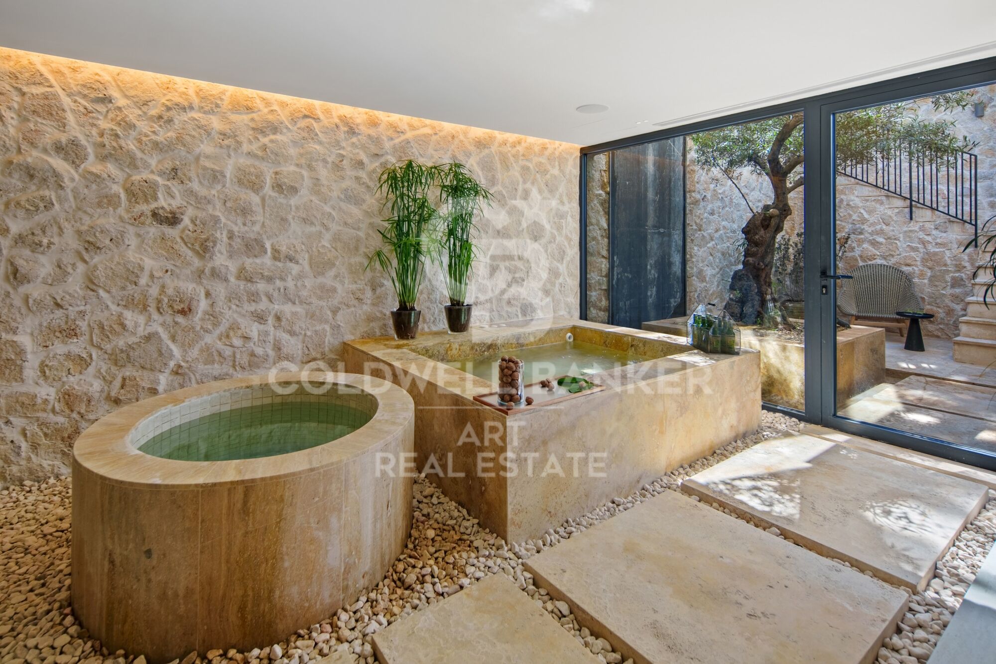 Villa contemporánea en primera línea de Golf en Nueva Andalucía