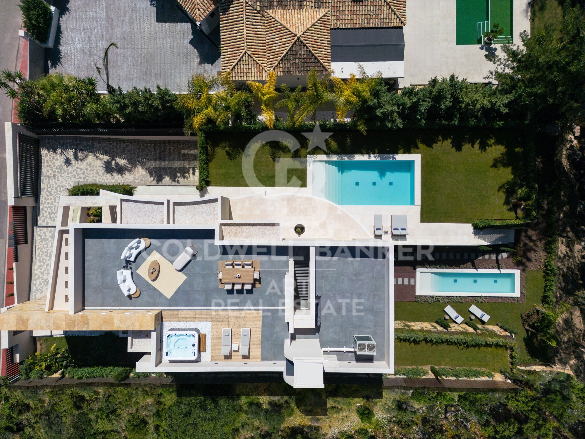 Brand-new contemporary luxury villa in La Cerquilla, Nueva Andalucía.