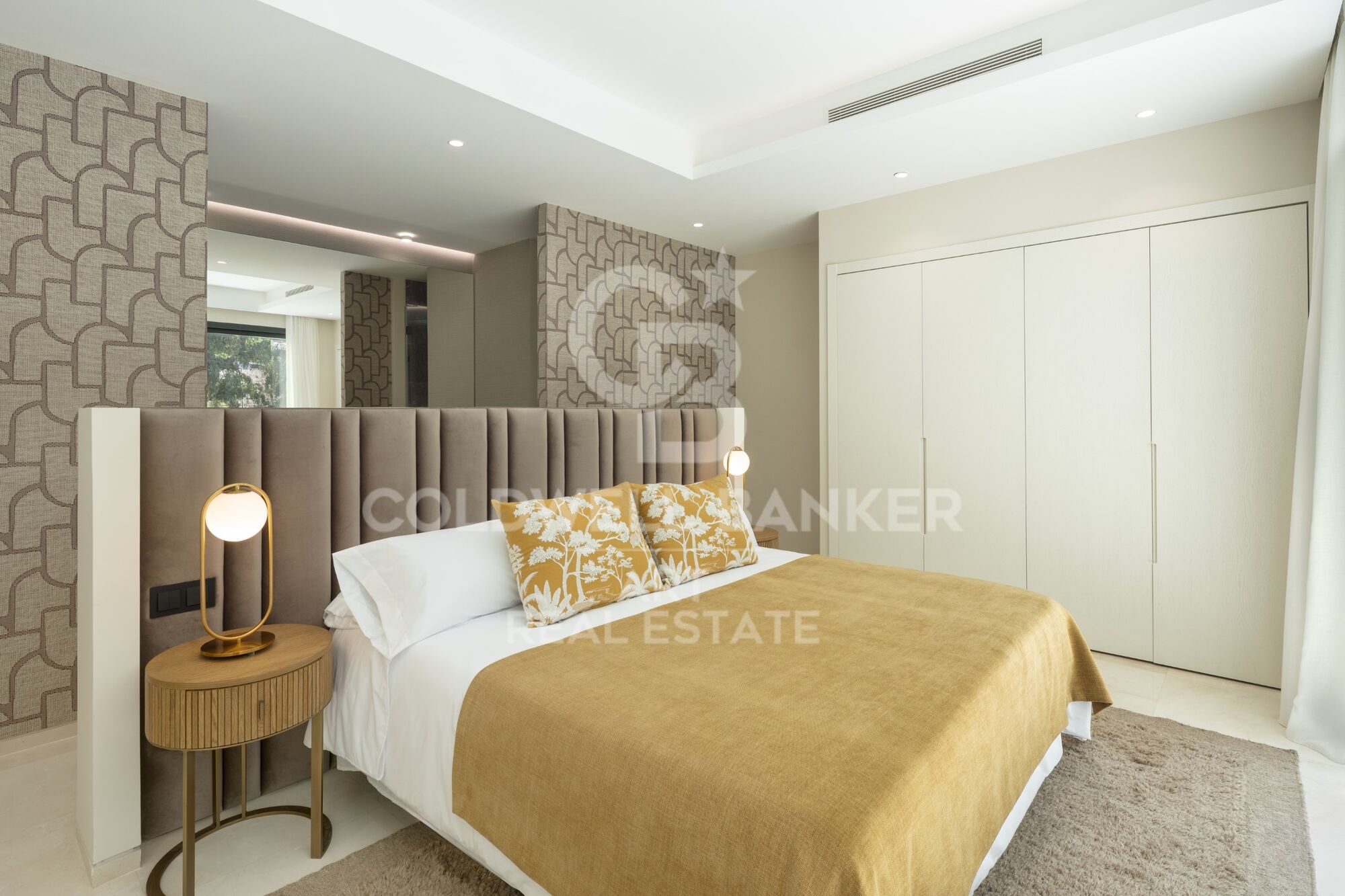 Brand-new contemporary luxury villa in La Cerquilla, Nueva Andalucía.