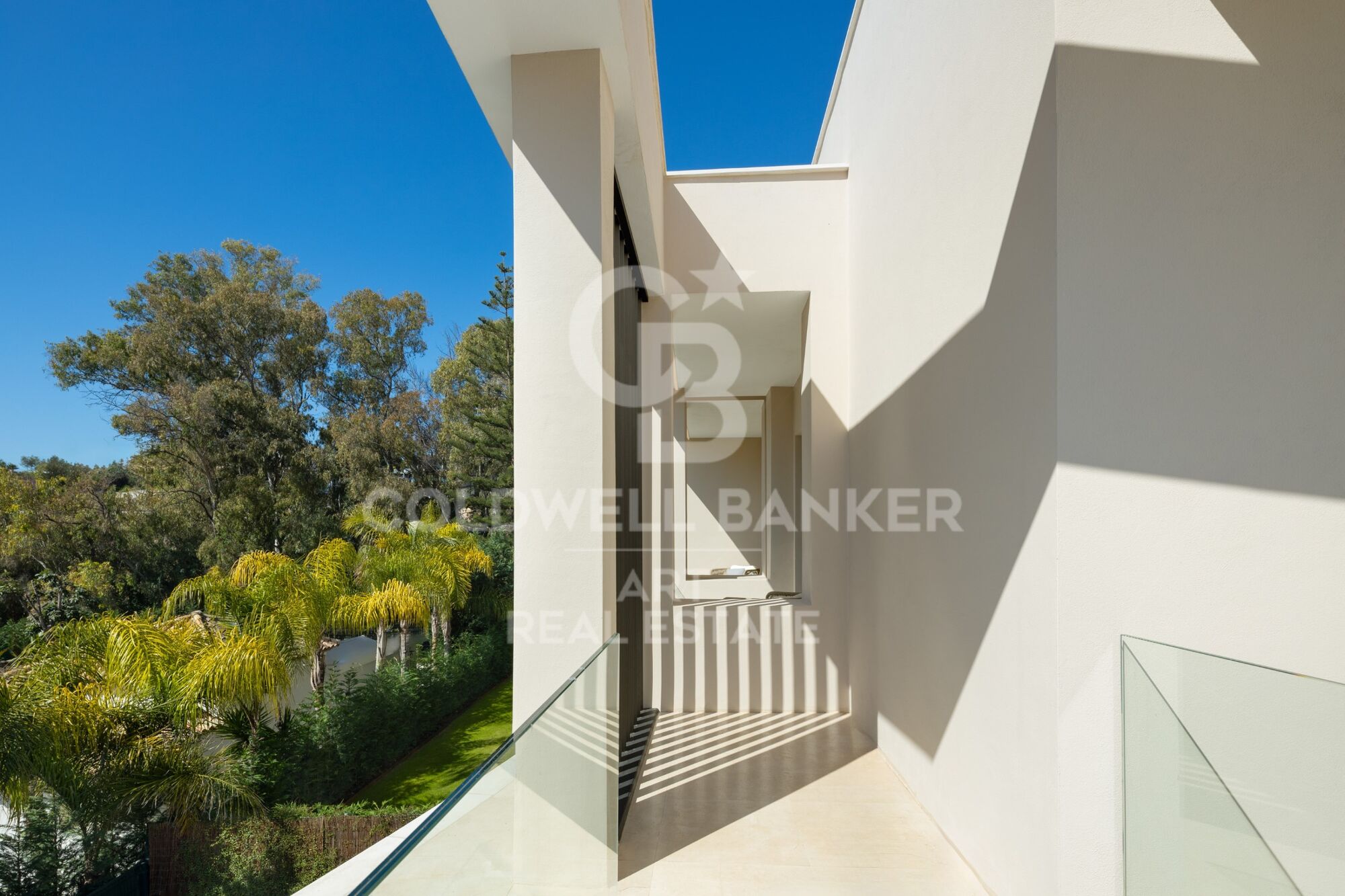 Brand-new contemporary luxury villa in La Cerquilla, Nueva Andalucía.