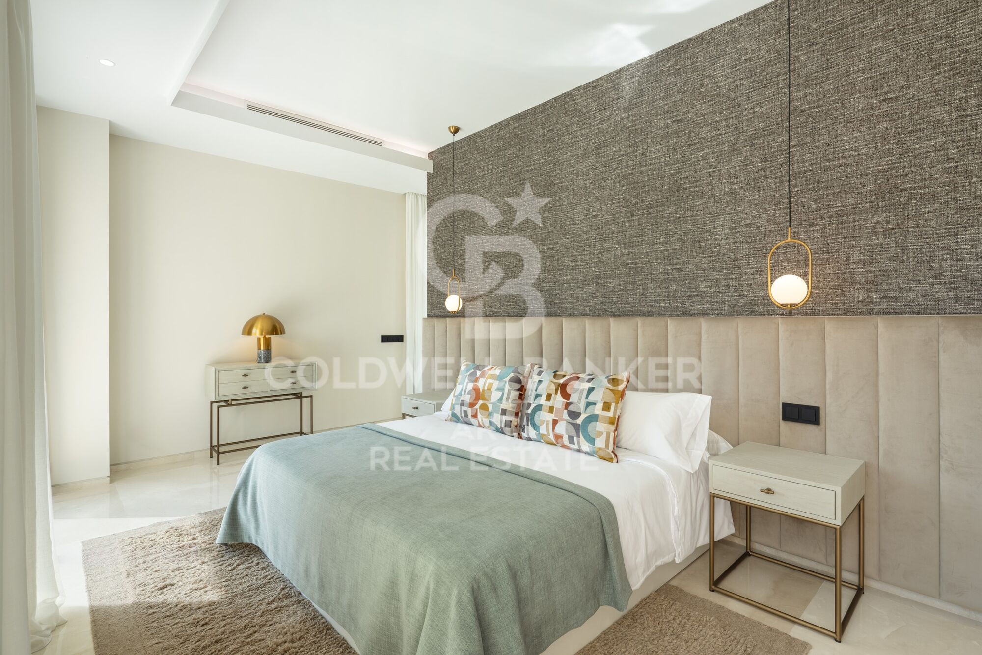 Brand-new contemporary luxury villa in La Cerquilla, Nueva Andalucía.