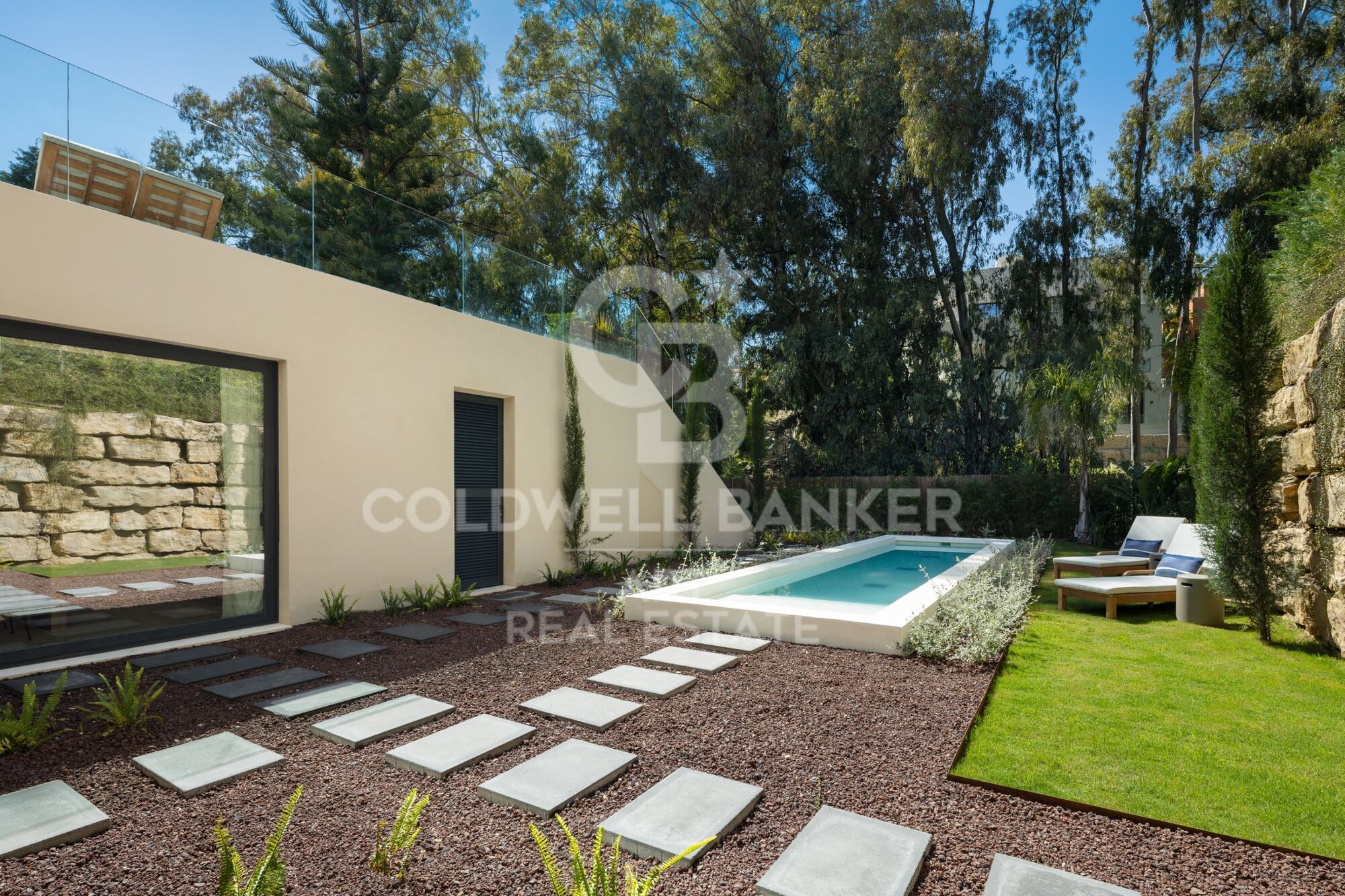 Villa contemporaine de luxe neuve à La Cerquilla, Nueva Andalucía.
