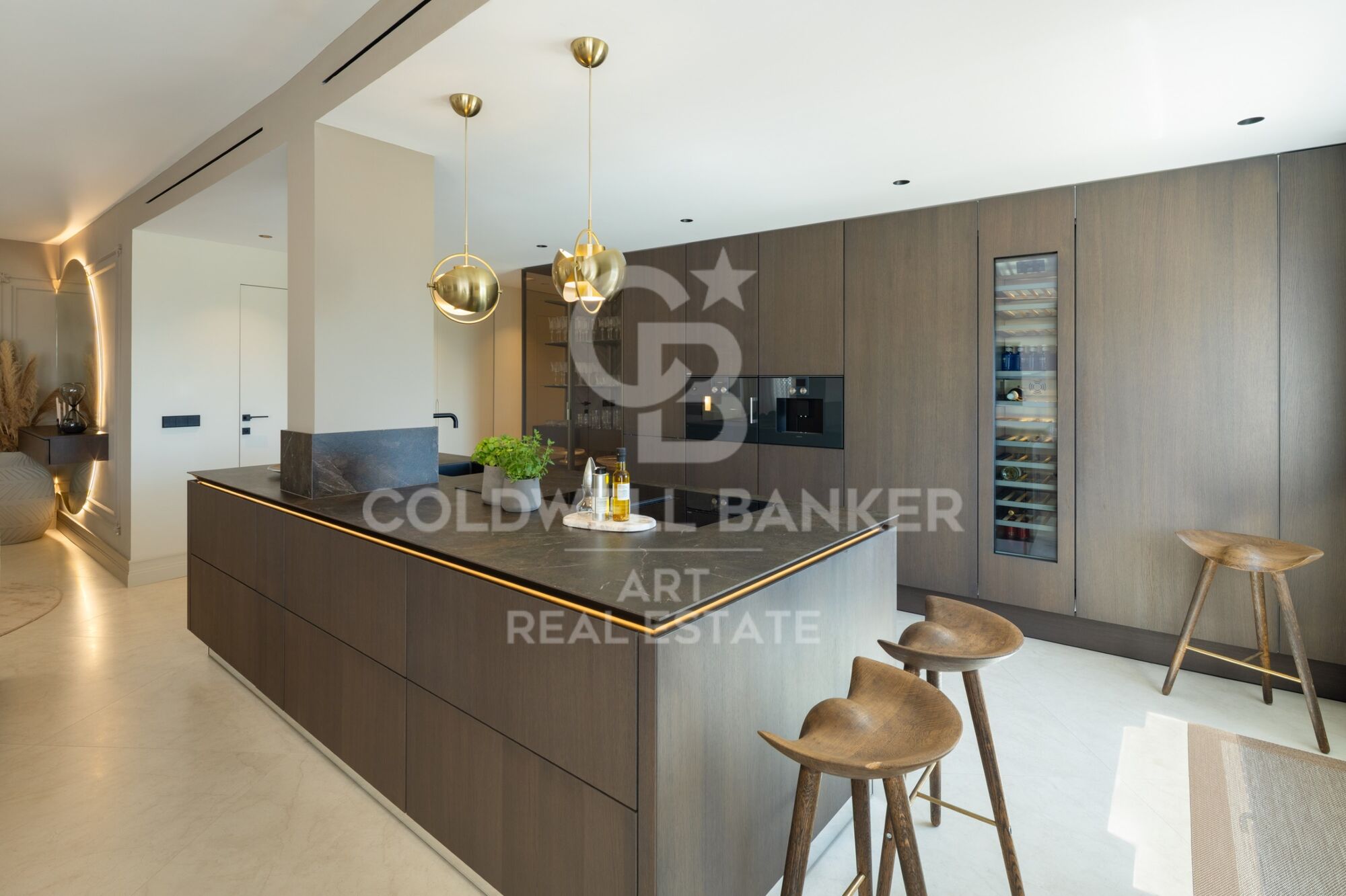 Exklusives Duplex-Penthouse mit Panoramablick im Marbella Hill Club.