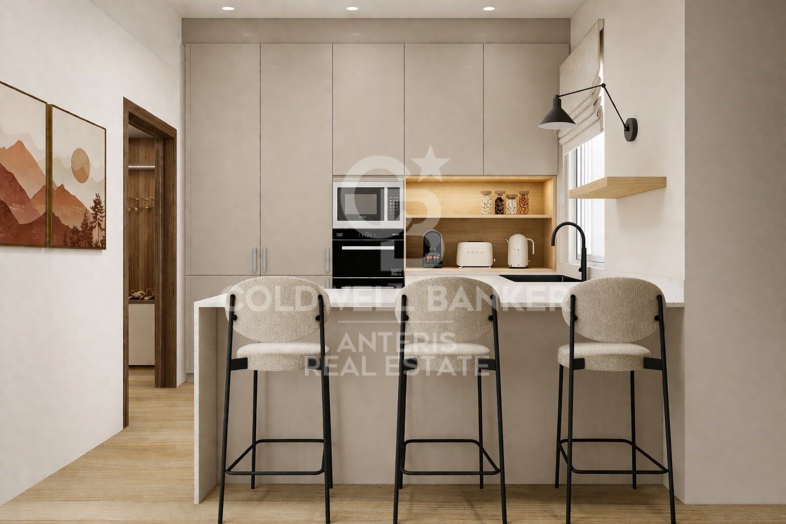 Upper-floor apartment for sale on Balmes Street