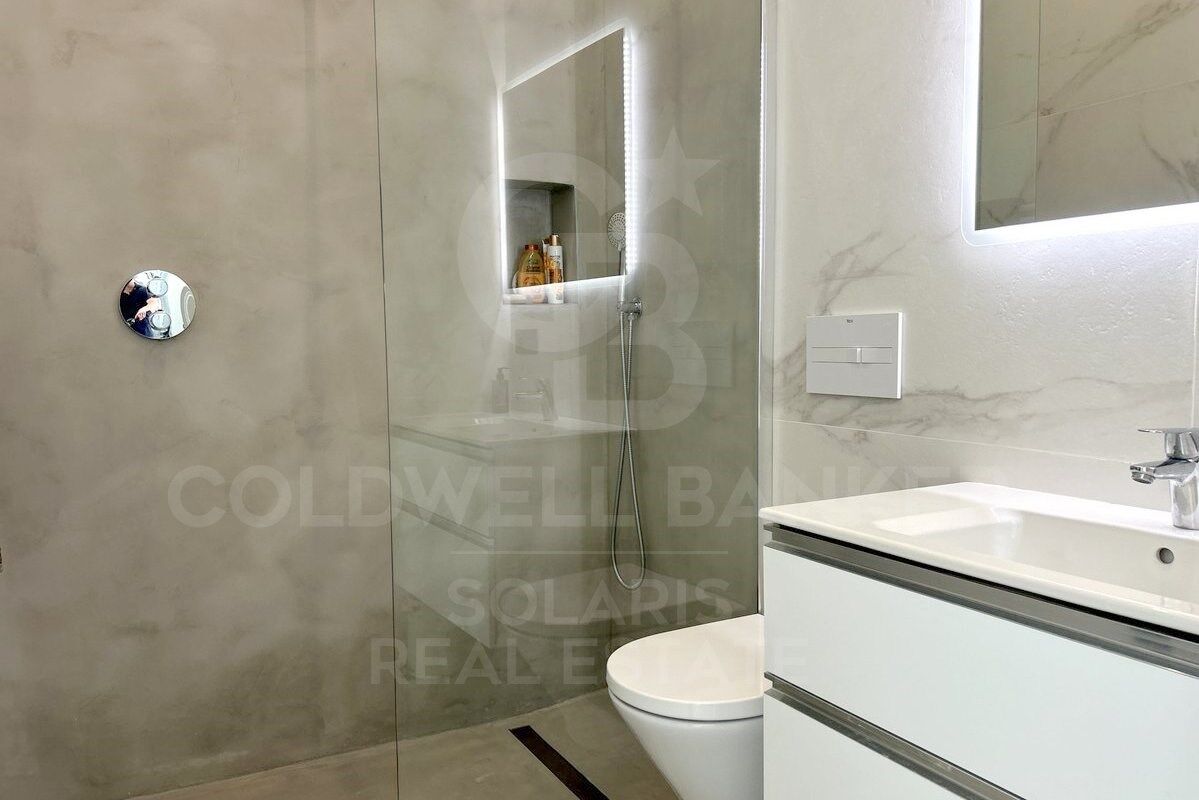 Exclusiva Villa de Diseño en el Montgó, Jávea | Vistas al Valle, Piscina Climatizada y Máxima Privacidad