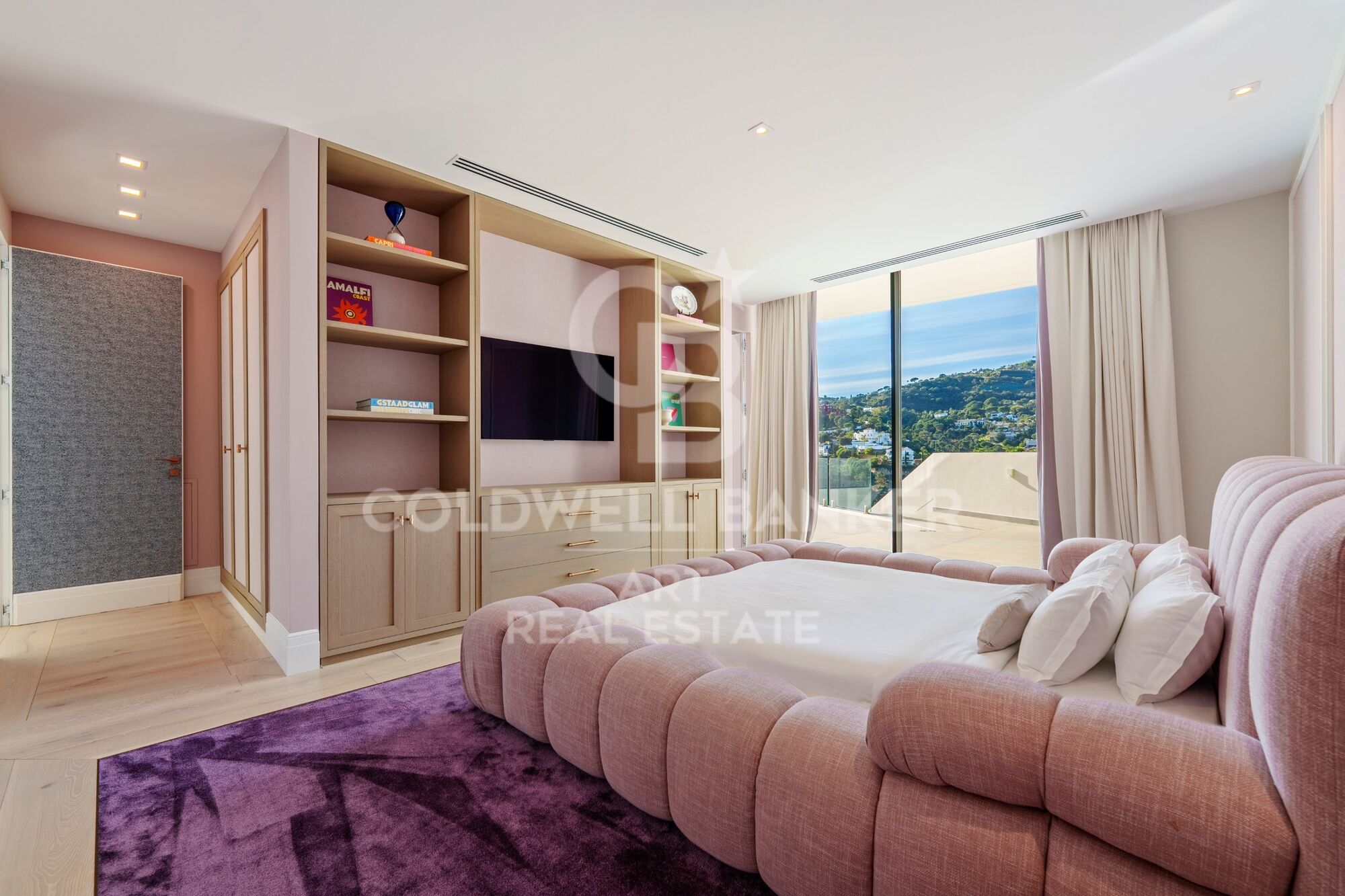 Exclusive Five-Bedroom Villa in El Madroñal, Benahavís
