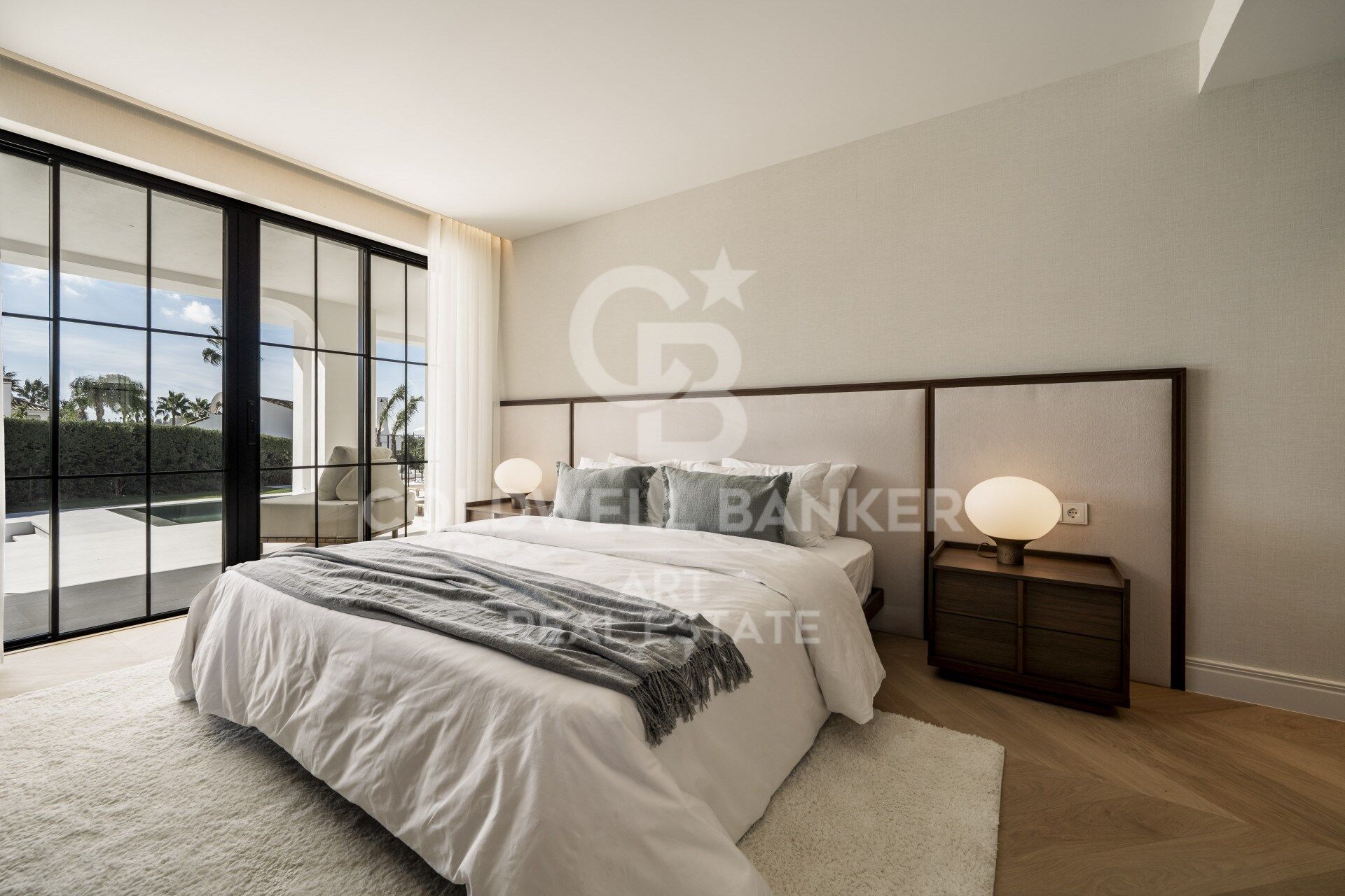 Spectacular fully renovated five-bedroom villa in Nueva Andalucía, Marbella