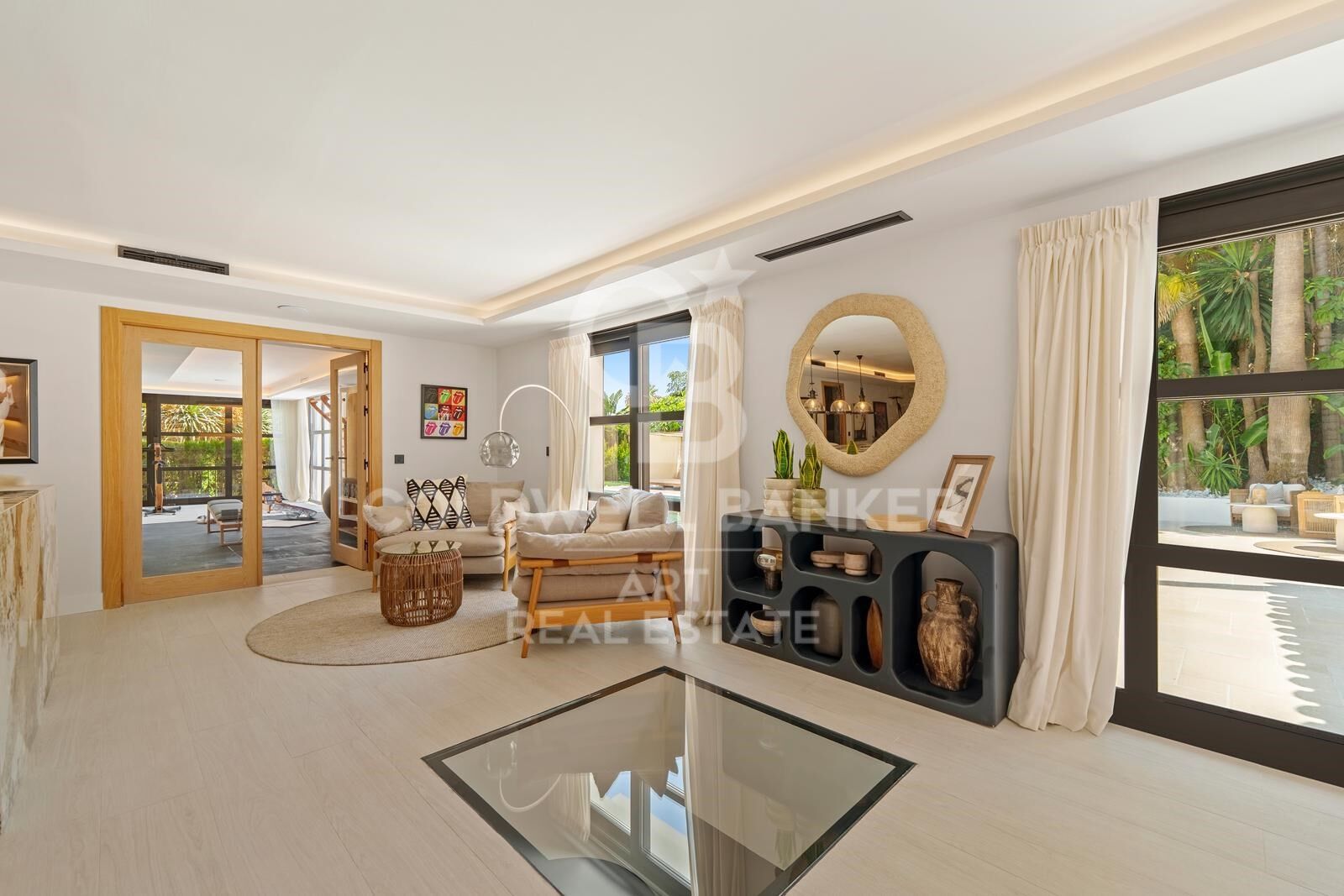 Impressionnante villa contemporaine avec vue panoramique à Puerto Banús.