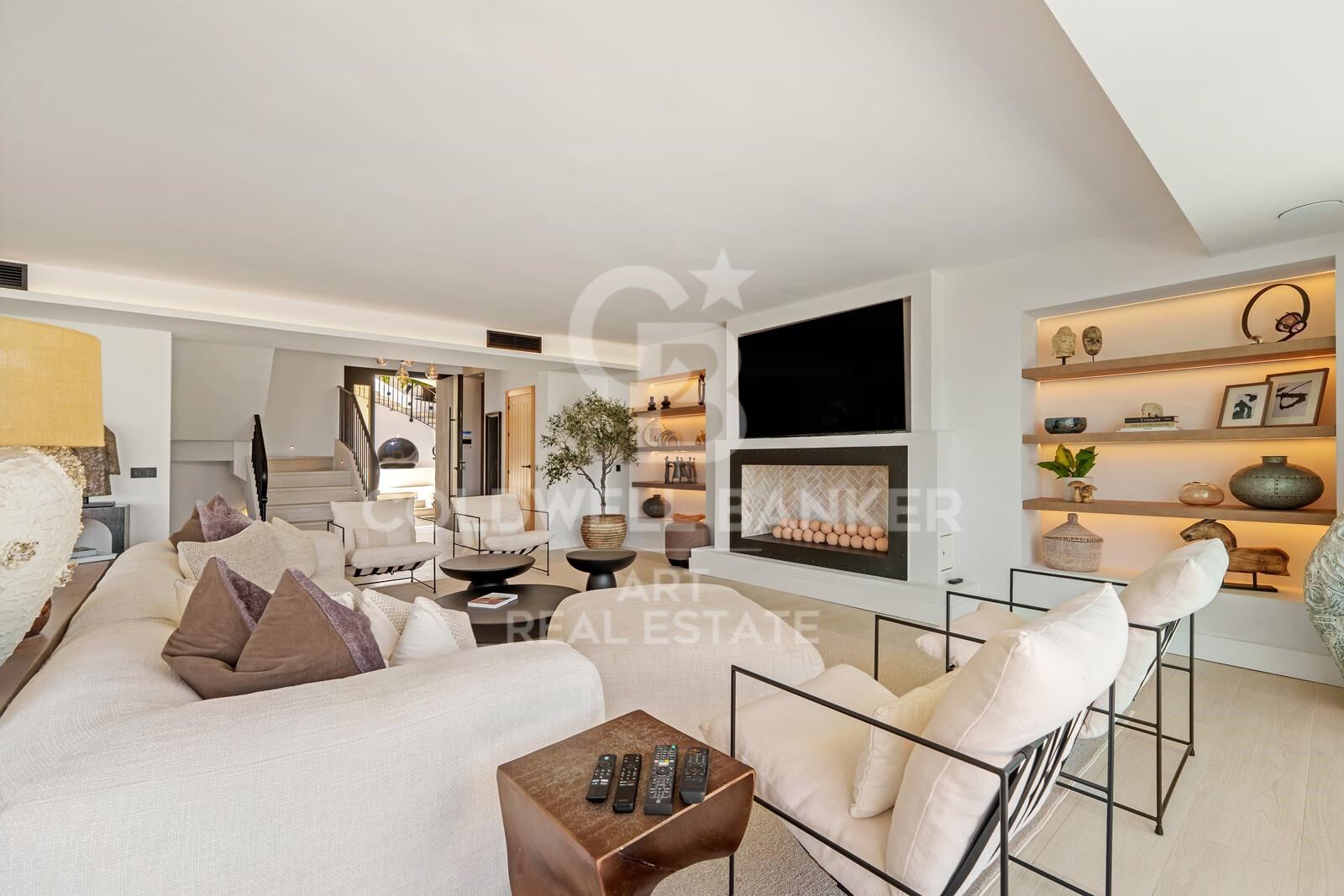 Impressionnante villa contemporaine avec vue panoramique à Puerto Banús.