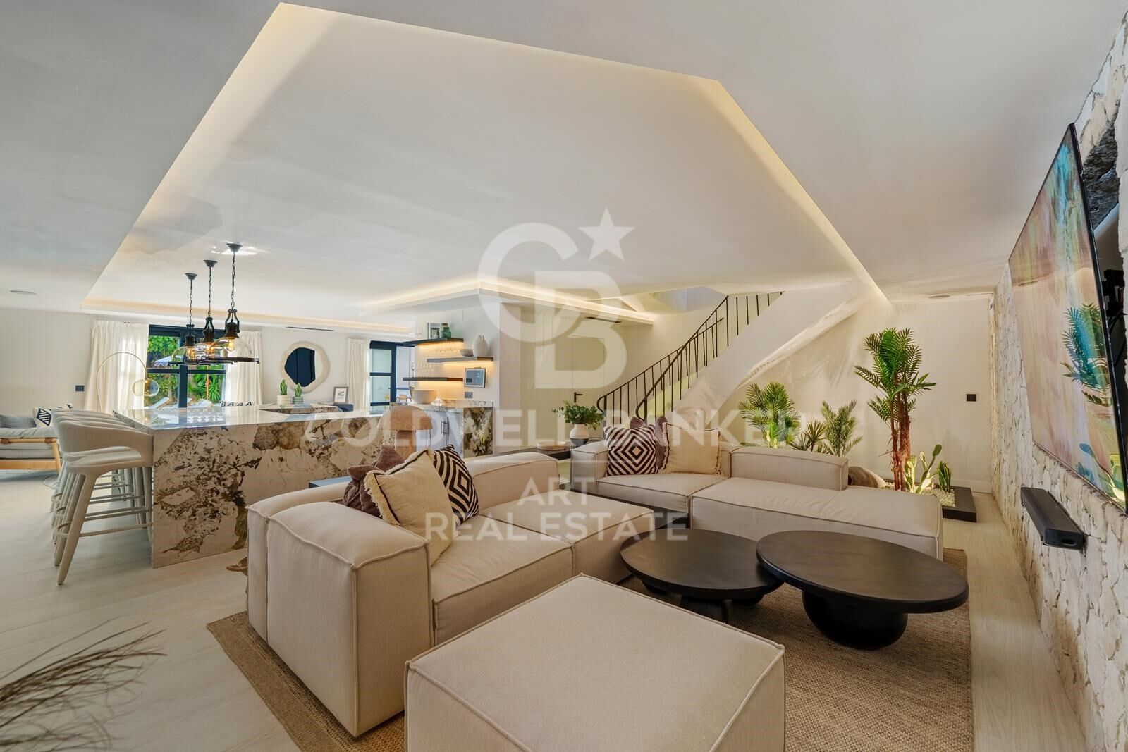Impressionnante villa contemporaine avec vue panoramique à Puerto Banús.