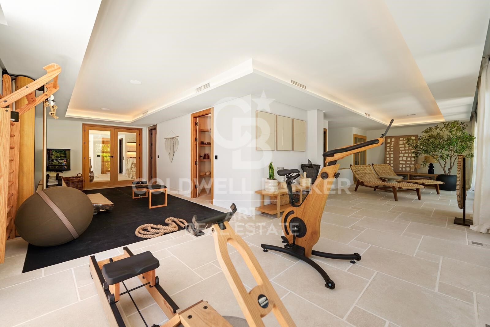 Impressionnante villa contemporaine avec vue panoramique à Puerto Banús.