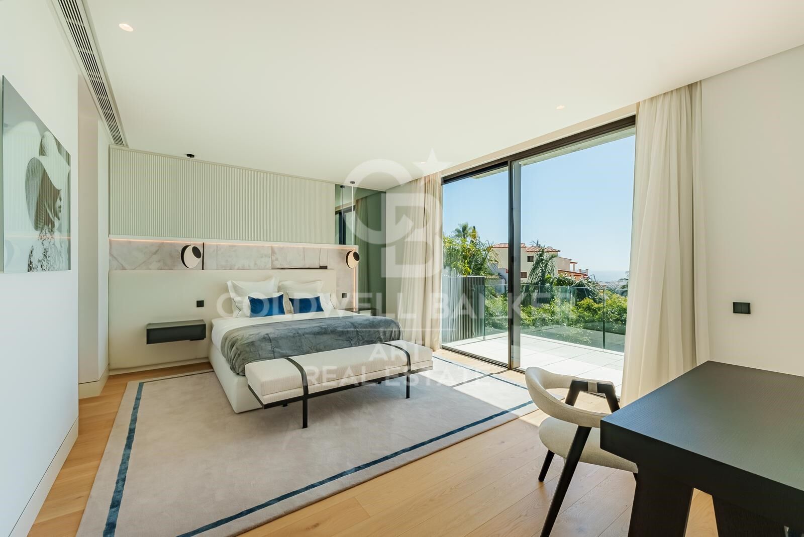 Exquisite Luxusvilla mit Panoramablick auf das Mittelmeer in La Quinta