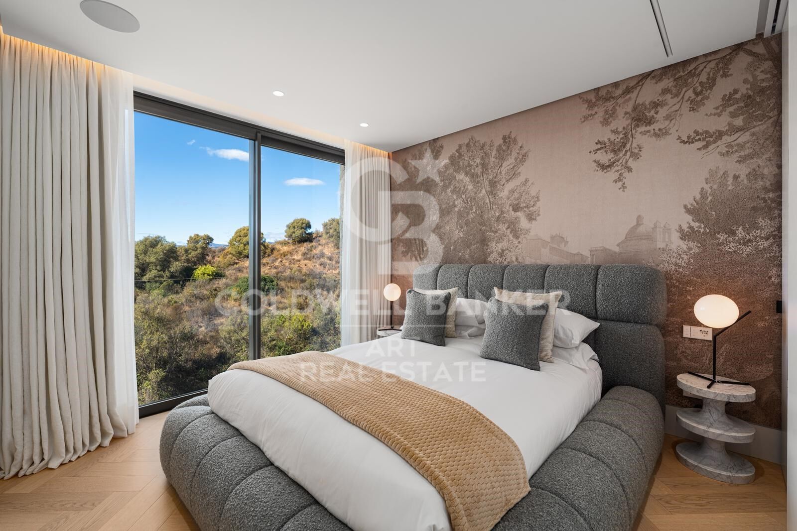 Sophisticated contemporary villa with sea views - Marbella Hill Club, Golden Mile