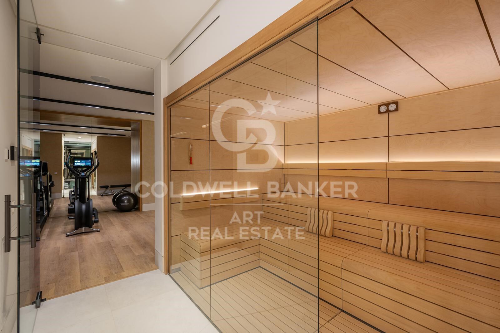 Sophisticated contemporary villa with sea views - Marbella Hill Club, Golden Mile