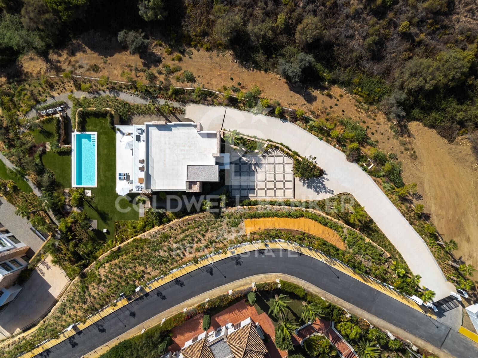 Sophisticated contemporary villa with sea views - Marbella Hill Club, Golden Mile