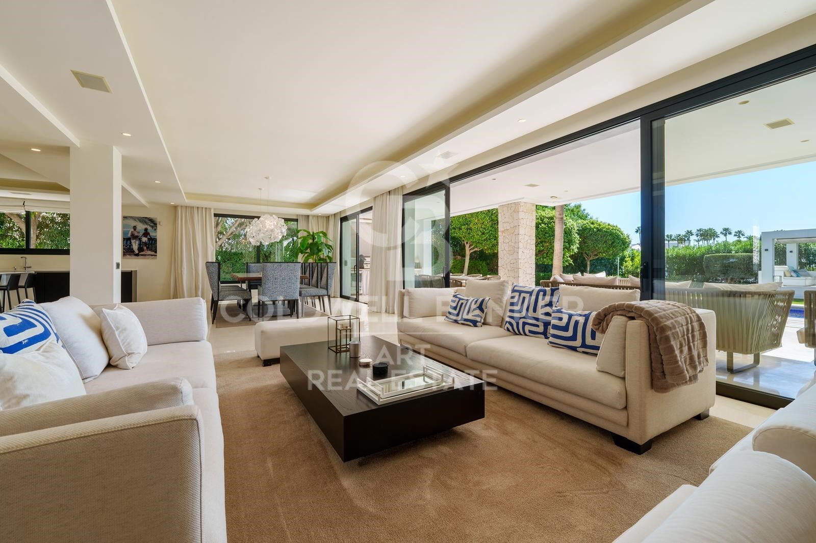 Zeitgenössische Villa mit elegantem Design - Nueva Andalucía, Marbella