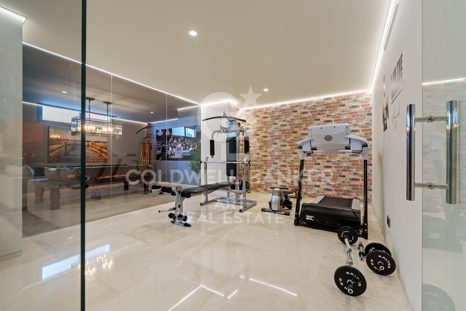 Zeitgenössische Villa mit elegantem Design - Nueva Andalucía, Marbella