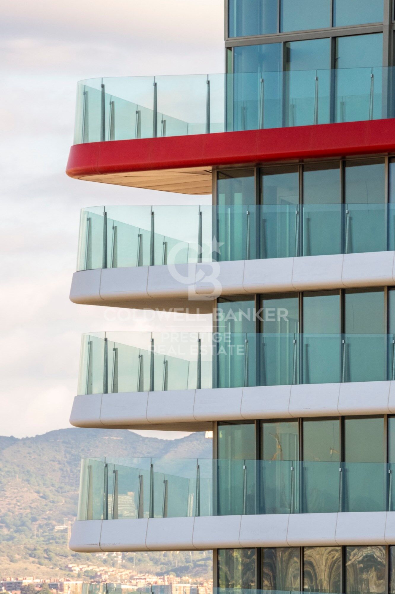 Iconic building in Barcelona: A luxury in heights in Diagonal Mar