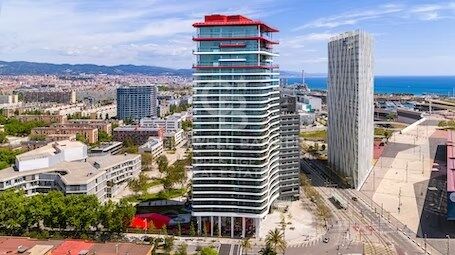 Ikonisches Gebäude in Barcelona: Luxus in der Höhe in Diagonal Mar