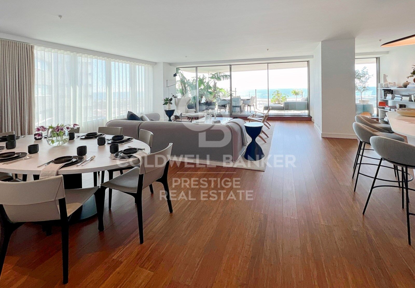 Iconic building in Barcelona: A luxury in heights in Diagonal Mar