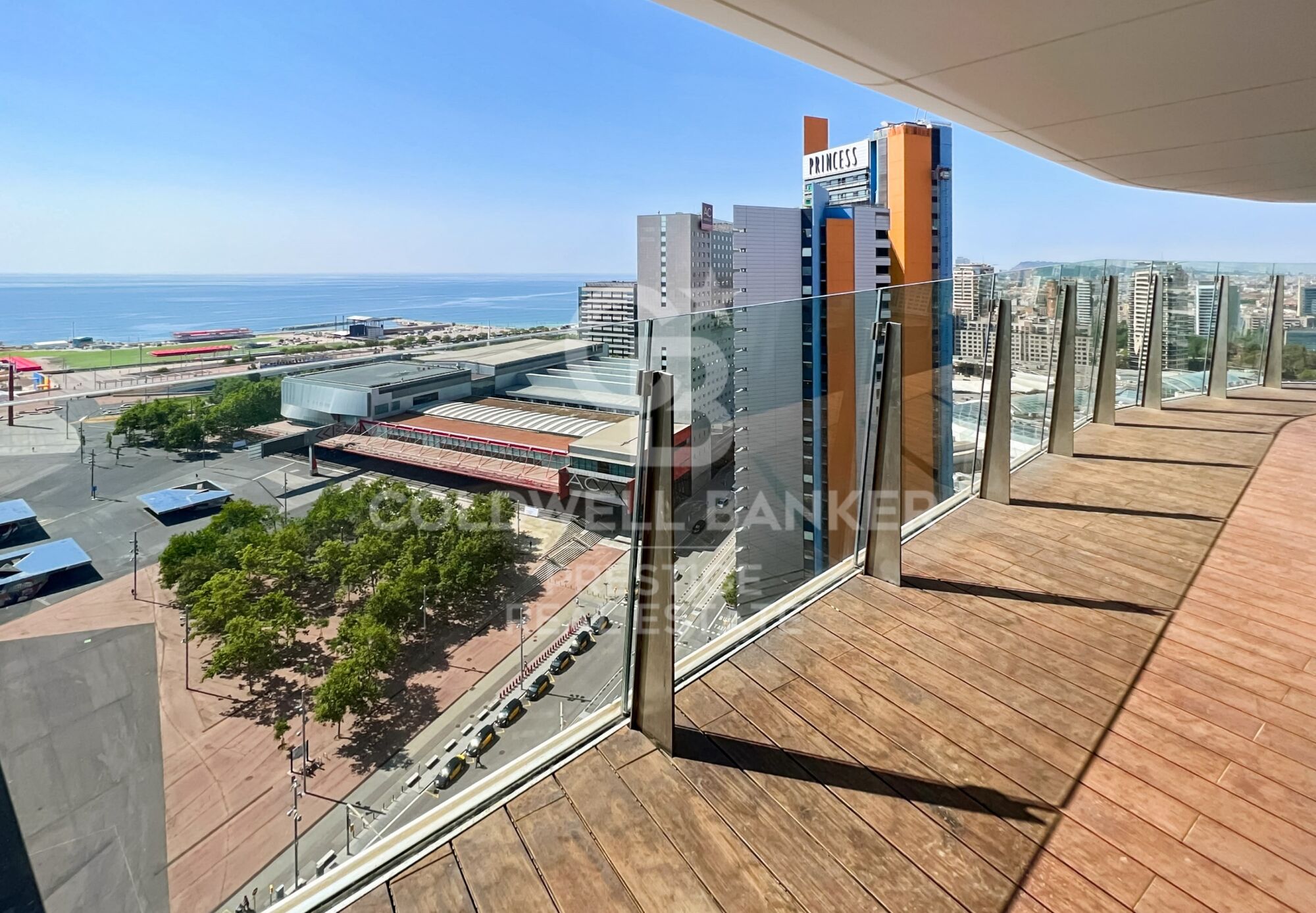 Iconic building in Barcelona: A luxury in heights in Diagonal Mar
