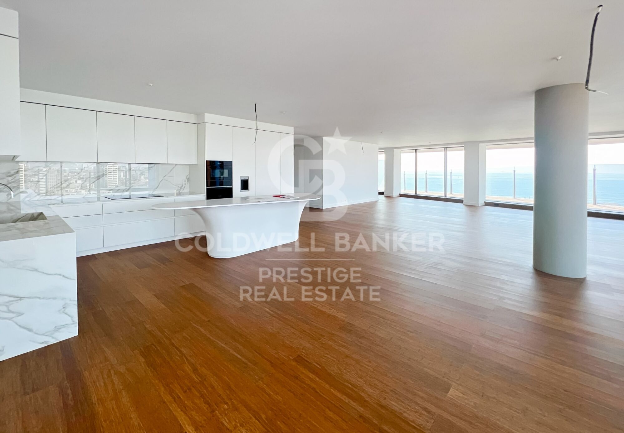 Iconic building in Barcelona: A luxury in heights in Diagonal Mar