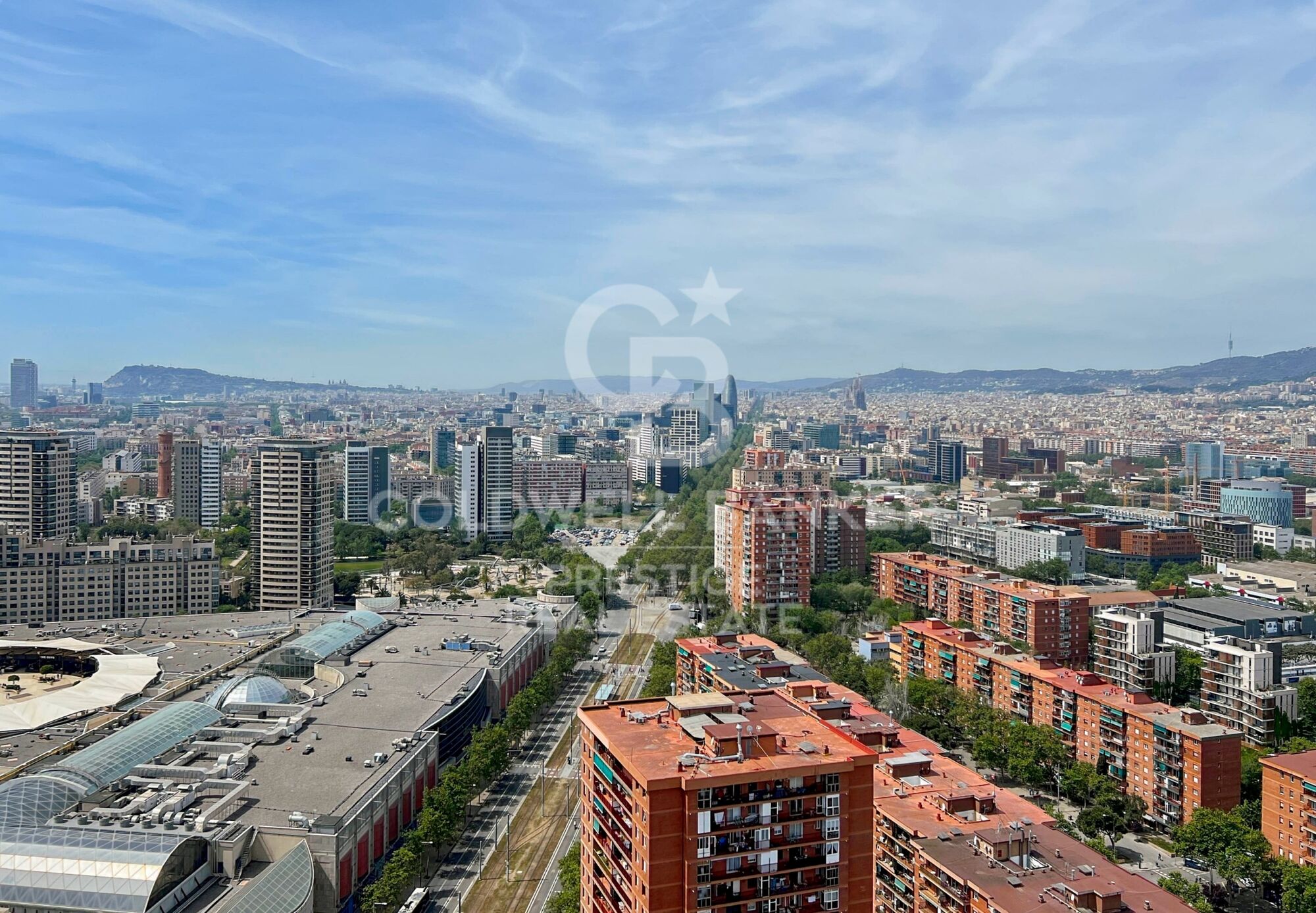 Iconic building in Barcelona: A luxury in heights in Diagonal Mar