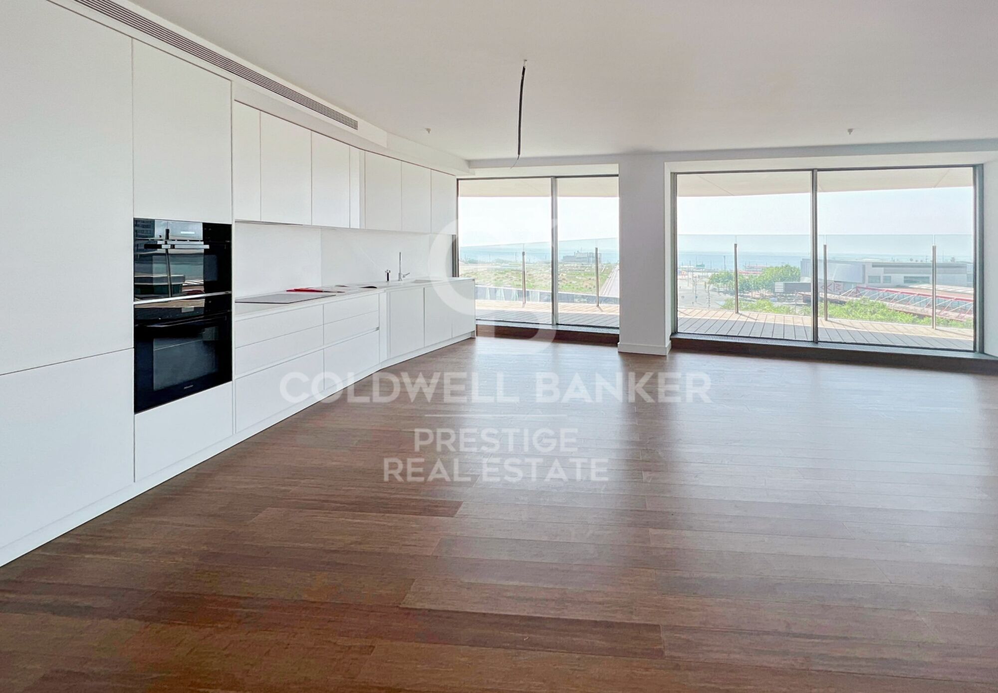 Iconic building in Barcelona: A luxury in heights in Diagonal Mar