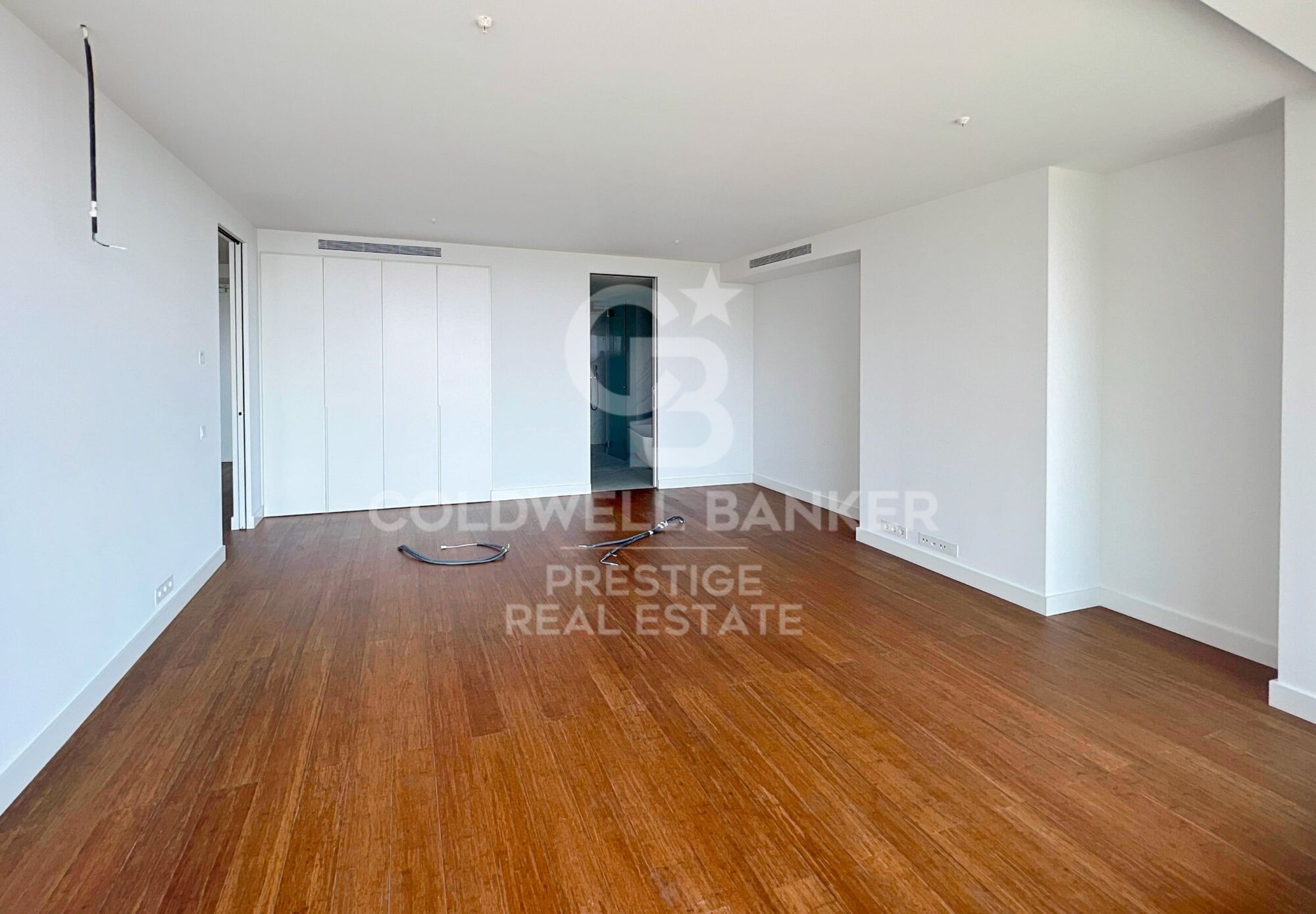 Iconic building in Barcelona: A luxury in heights in Diagonal Mar