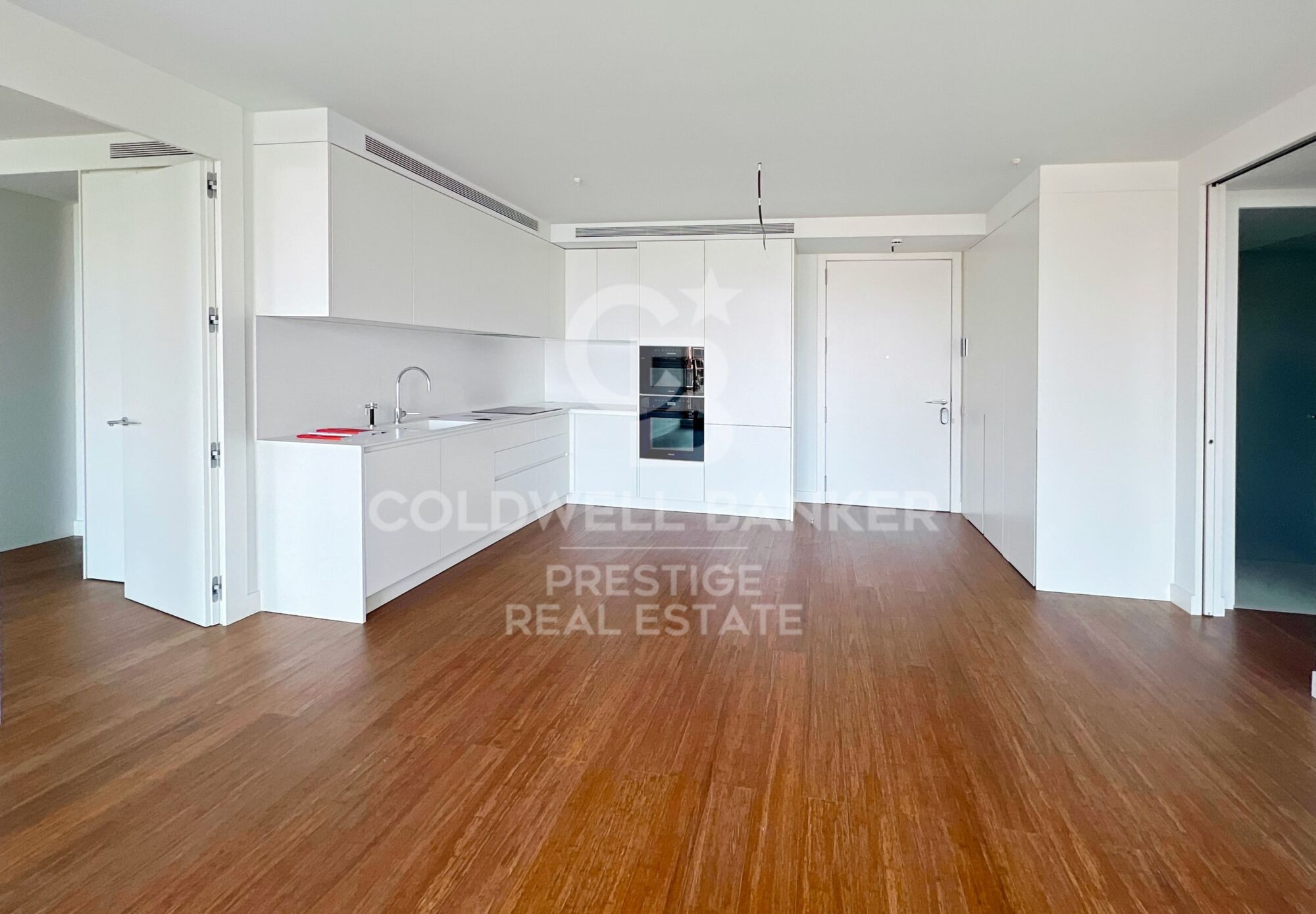 Iconic building in Barcelona: A luxury in heights in Diagonal Mar