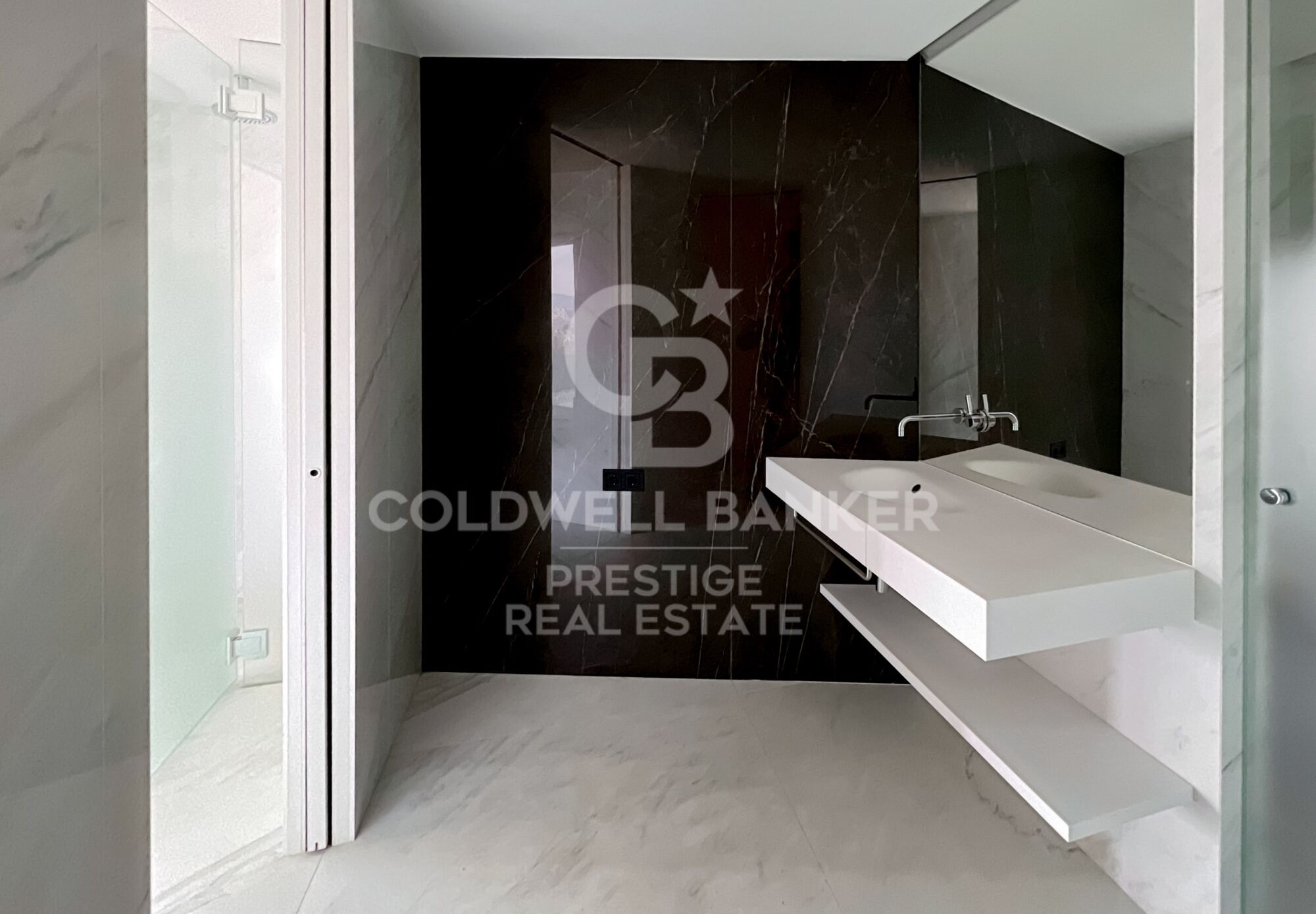 Ikonisches Gebäude in Barcelona: Luxus in der Höhe in Diagonal Mar