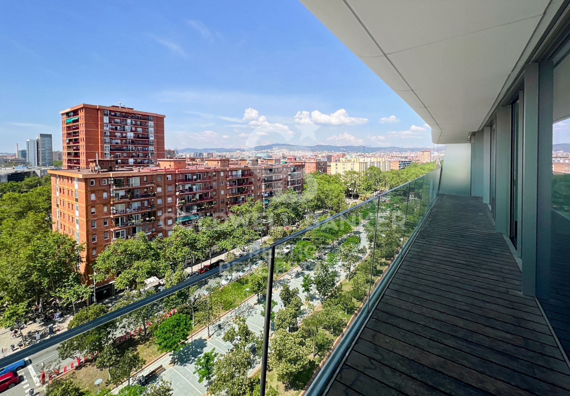 Iconic building in Barcelona: A luxury in heights in Diagonal Mar