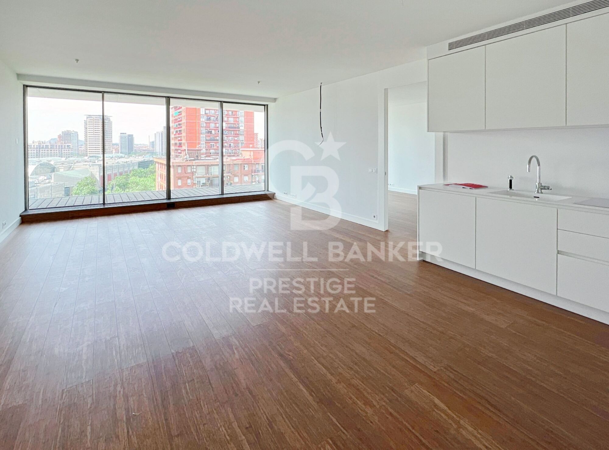 Iconic building in Barcelona: A luxury in heights in Diagonal Mar