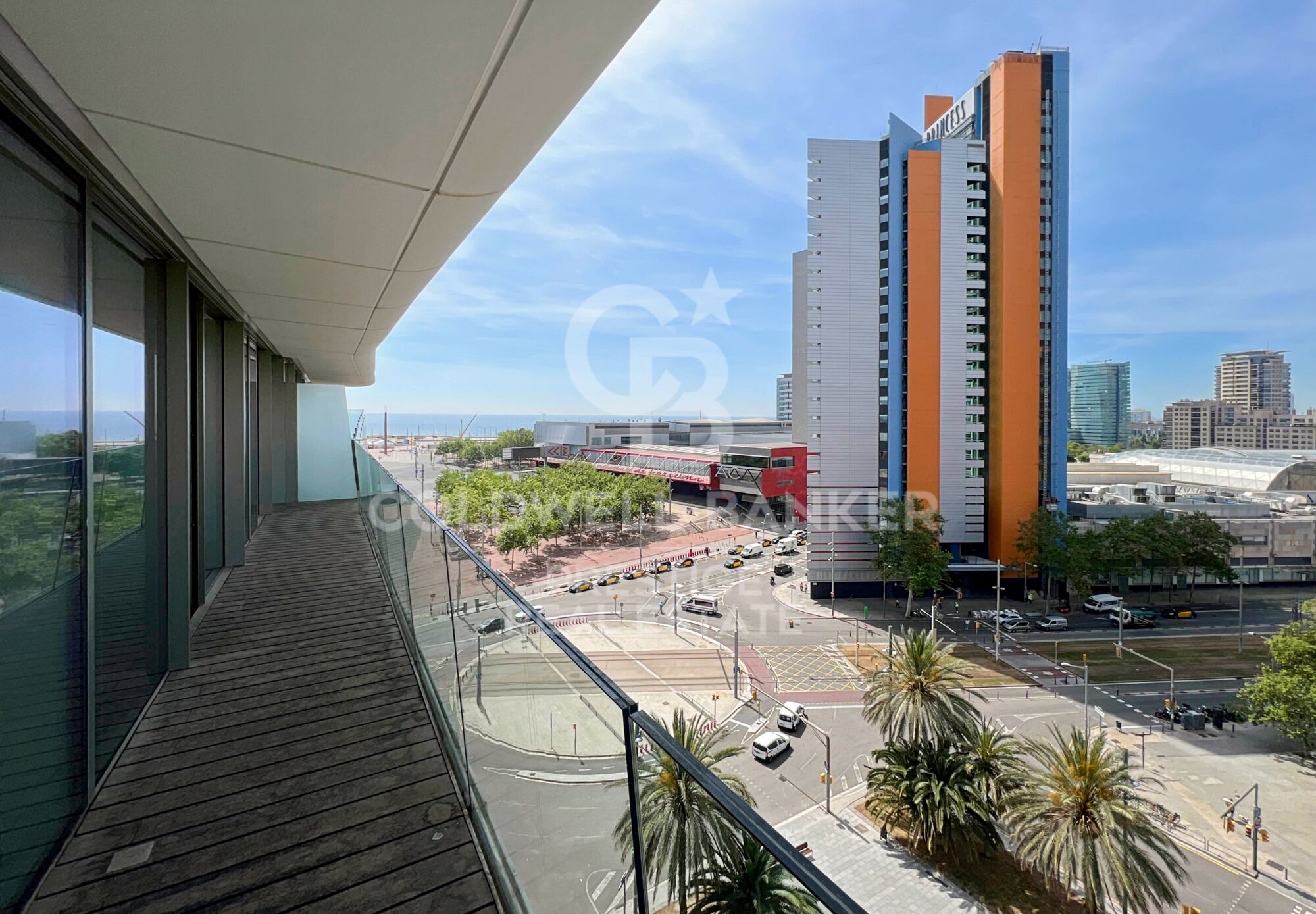 Ikonisches Gebäude in Barcelona: Luxus in der Höhe in Diagonal Mar