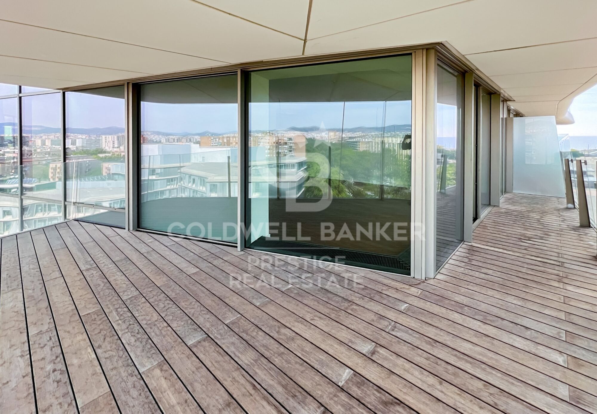 Iconic building in Barcelona: A luxury in heights in Diagonal Mar
