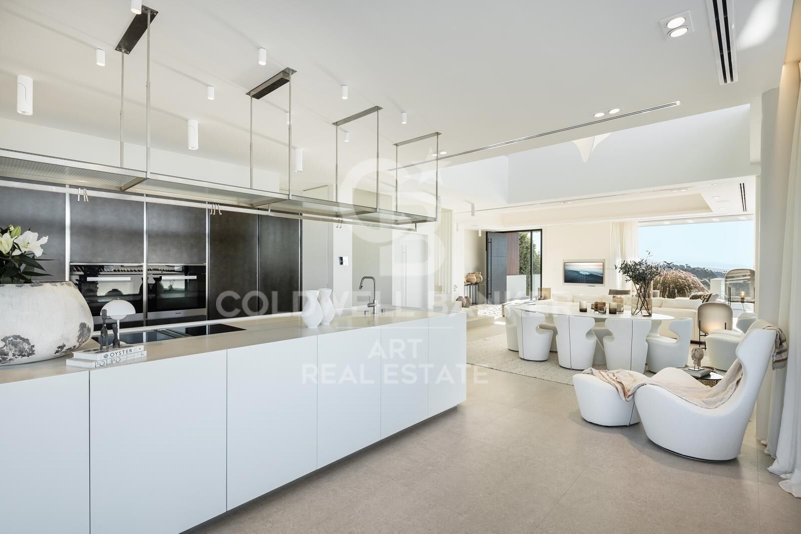 Villa contemporánea con vistas panorámicas al mar en La Quinta, Benahavís