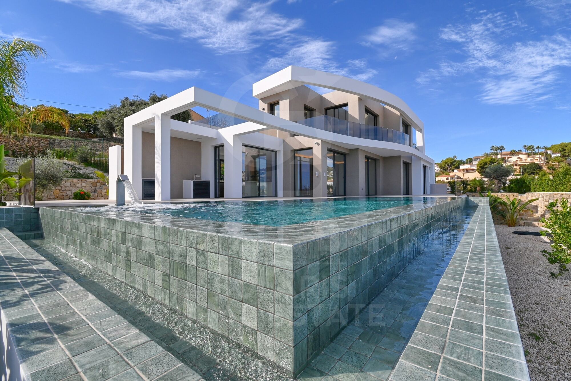 Neue Luxusvilla mit Meerblick in La Fustera, Benissa | Infinity-Pool, Spa, Kino