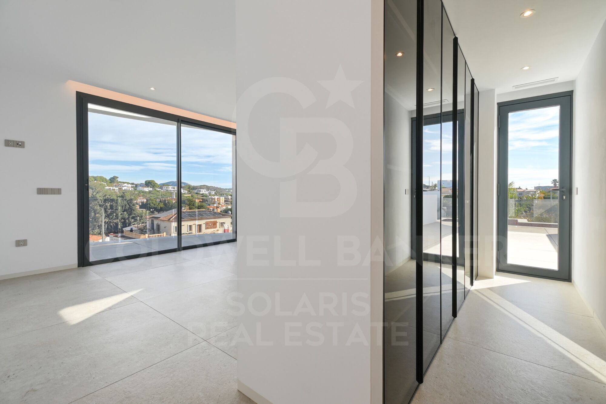 Neue Luxusvilla mit Meerblick in La Fustera, Benissa | Infinity-Pool, Spa, Kino