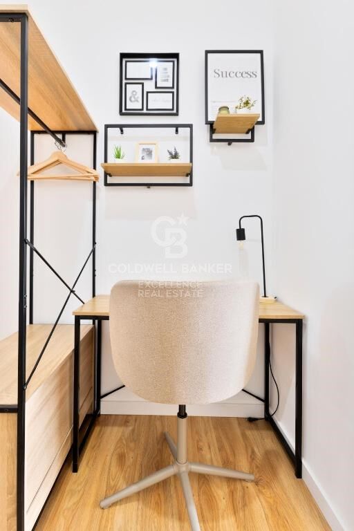 Apartamento Moderno con licencia turística en Av Pio Baroja, Campanar.